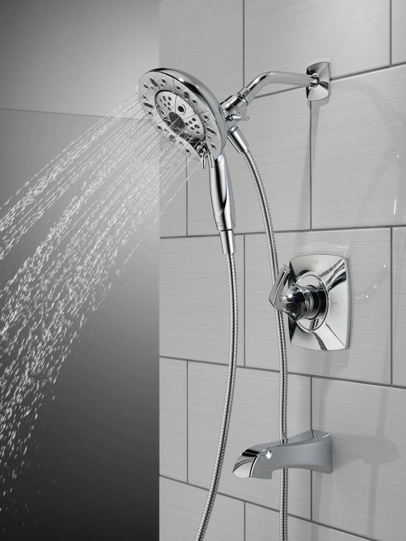 Monitor&reg; 14 Series Tub and Shower with In2ition&reg; Two-in-One Shower