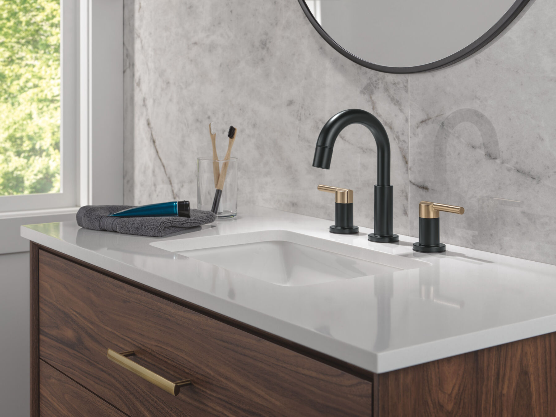 Two Handle Widespread Pull-Down Bathroom Faucet