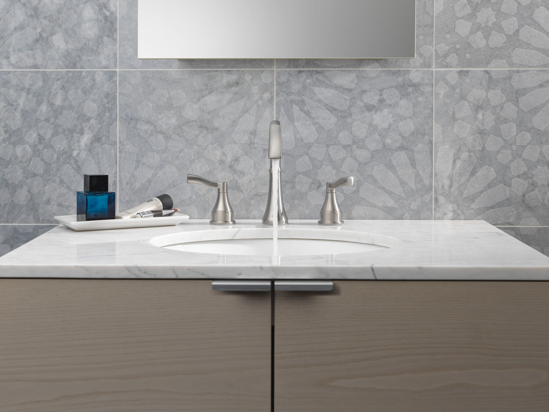 Two Handle Widespread Bathroom Faucet (Recertified)