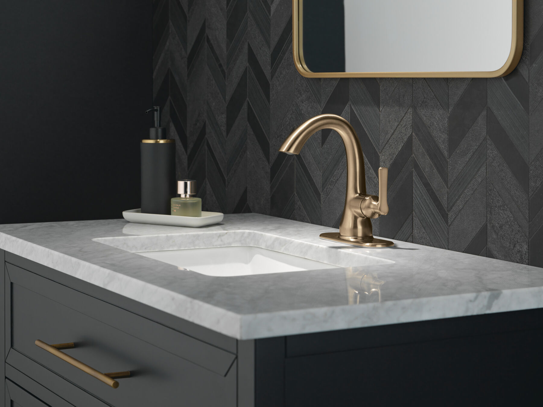 Centerset Bathroom Faucet (Recertified)