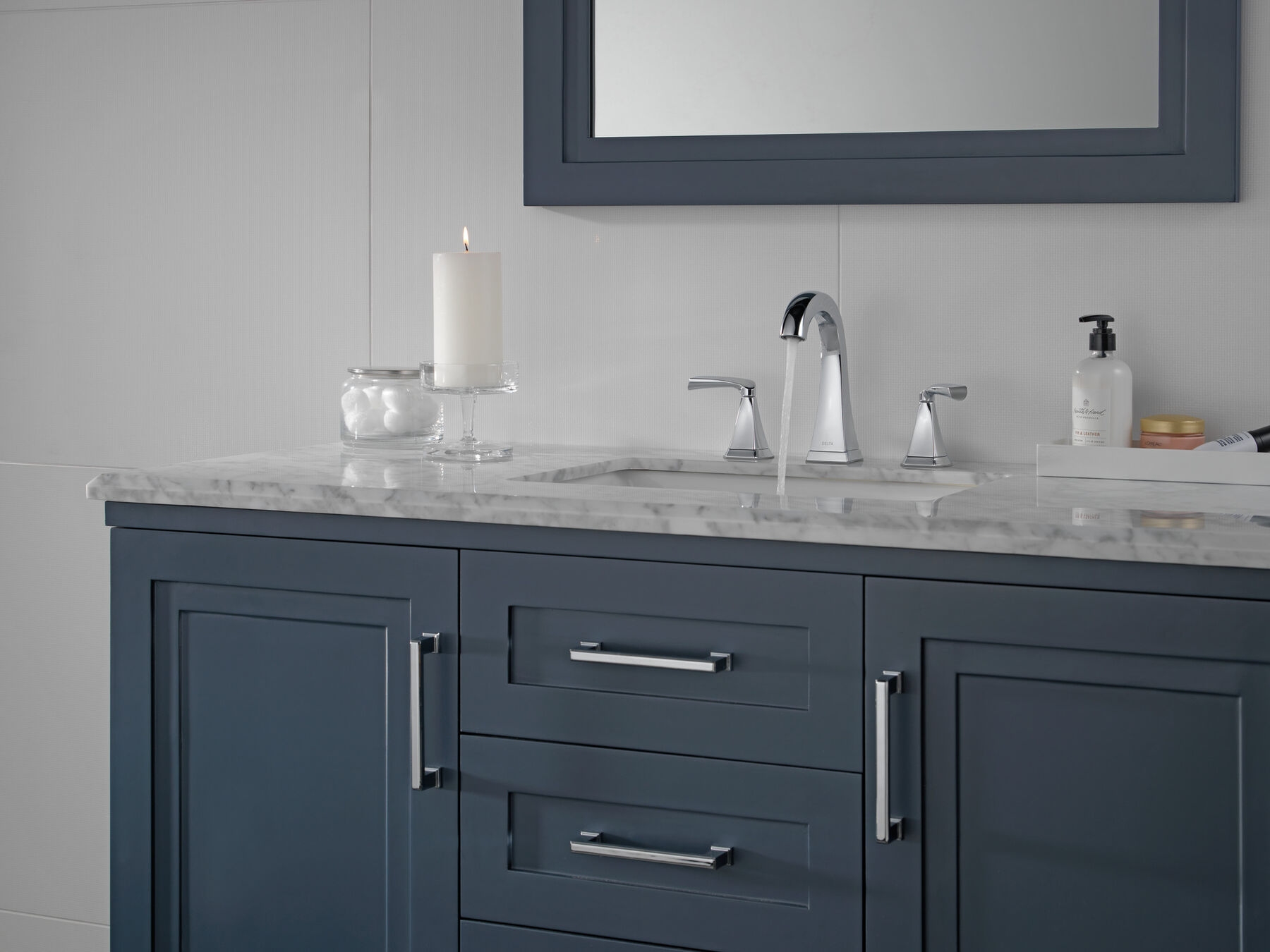 Two Handle Widespread Bathroom Faucet