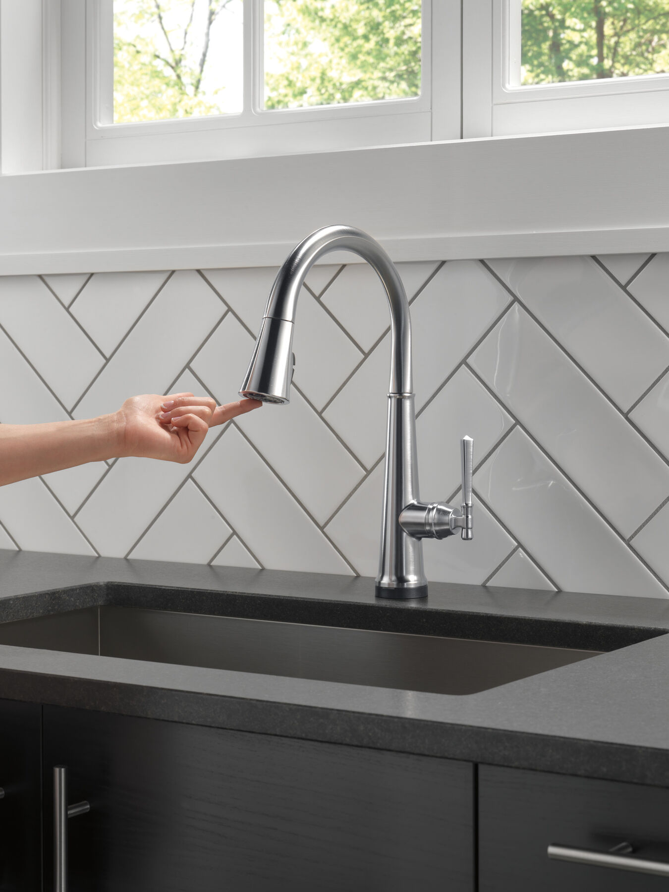 Single Handle Pull-Down Kitchen Faucet with Touch<sub>2</sub>O&reg; Technology