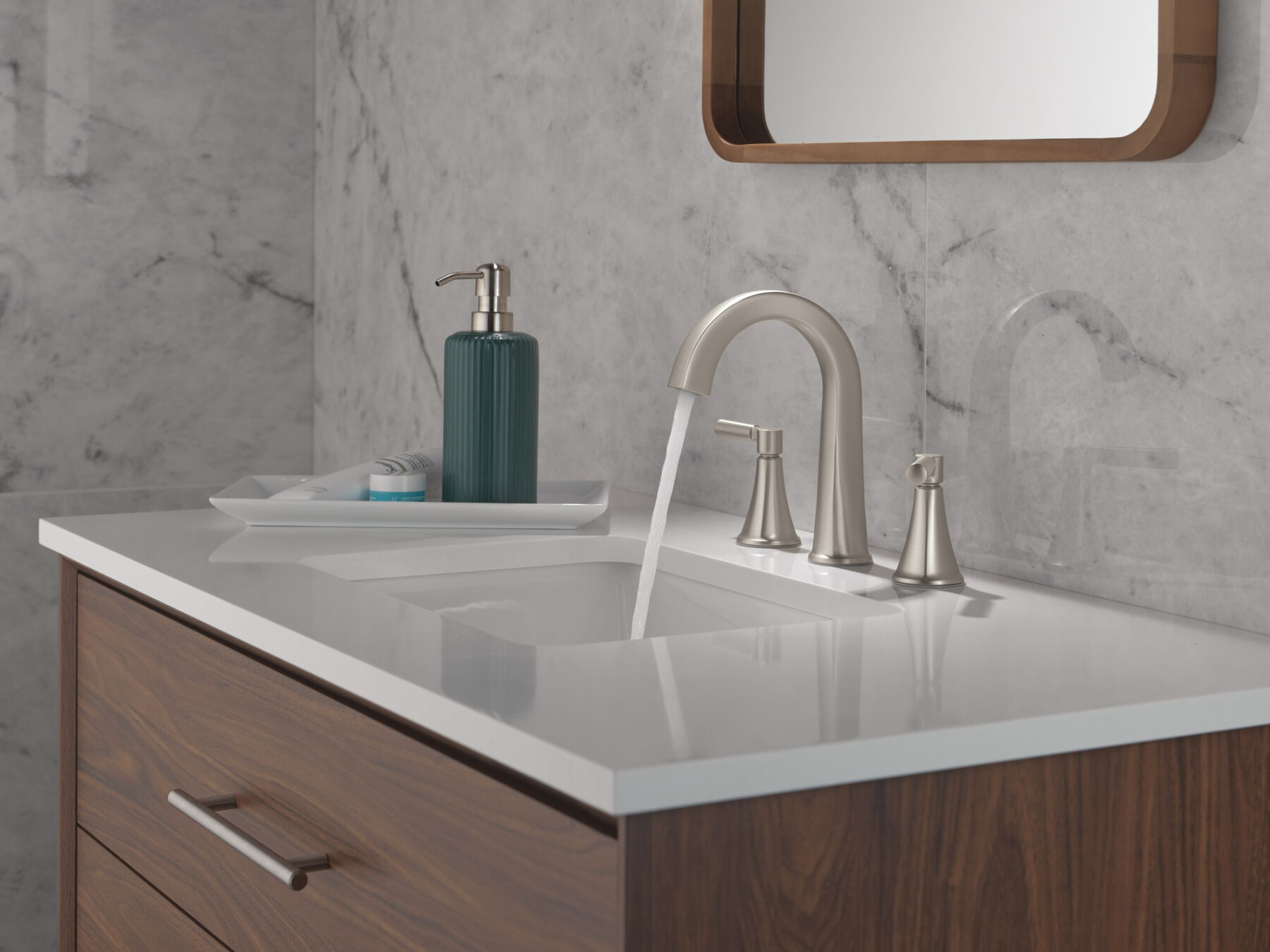 Two Handle Widespread Bathroom Faucet