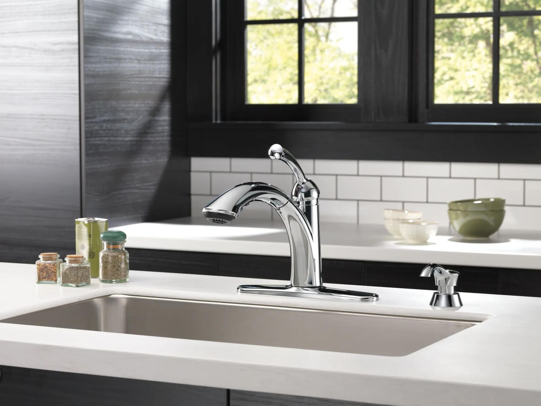 Single Handle Pull-Out Kitchen Faucet with Soap Dispenser