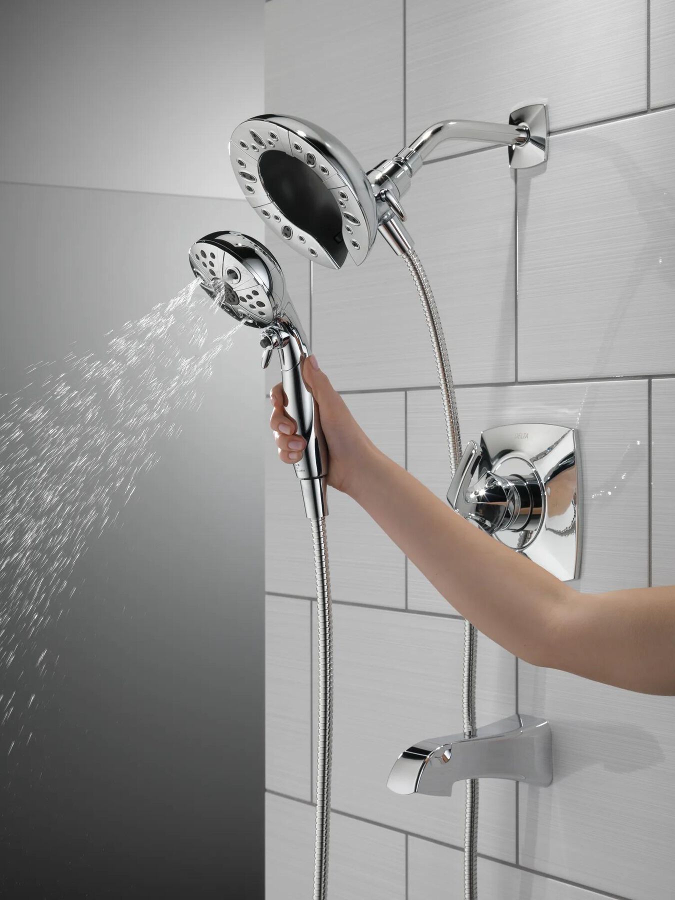 Monitor&reg; 14 Series Tub and Shower with In2ition&reg; Two-in-One Shower