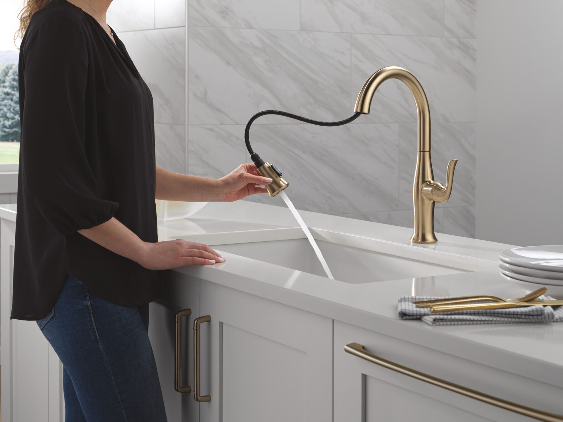 Single Handle Pull-Down Kitchen Faucet