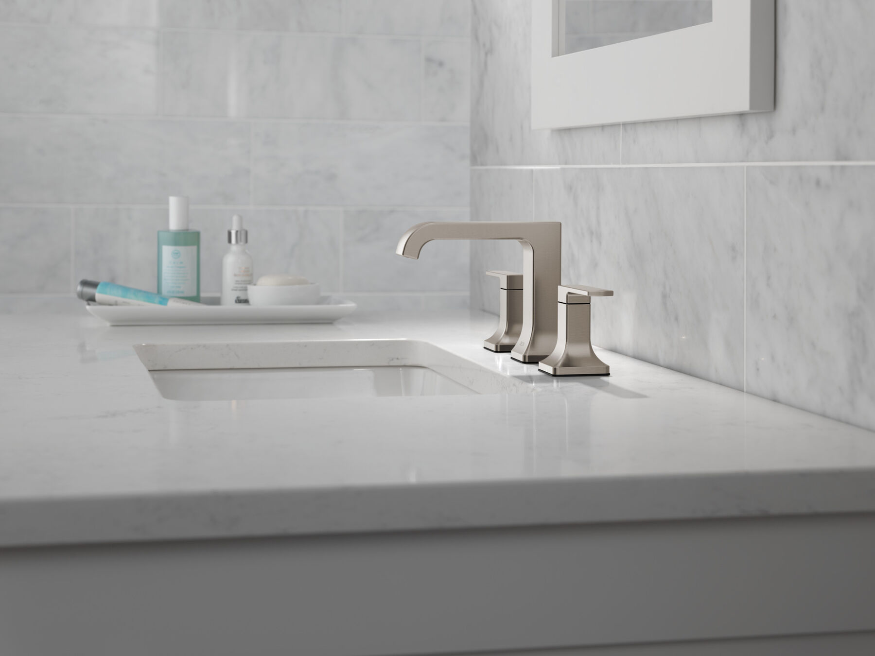 Two Handle Widespread Bathroom Faucet