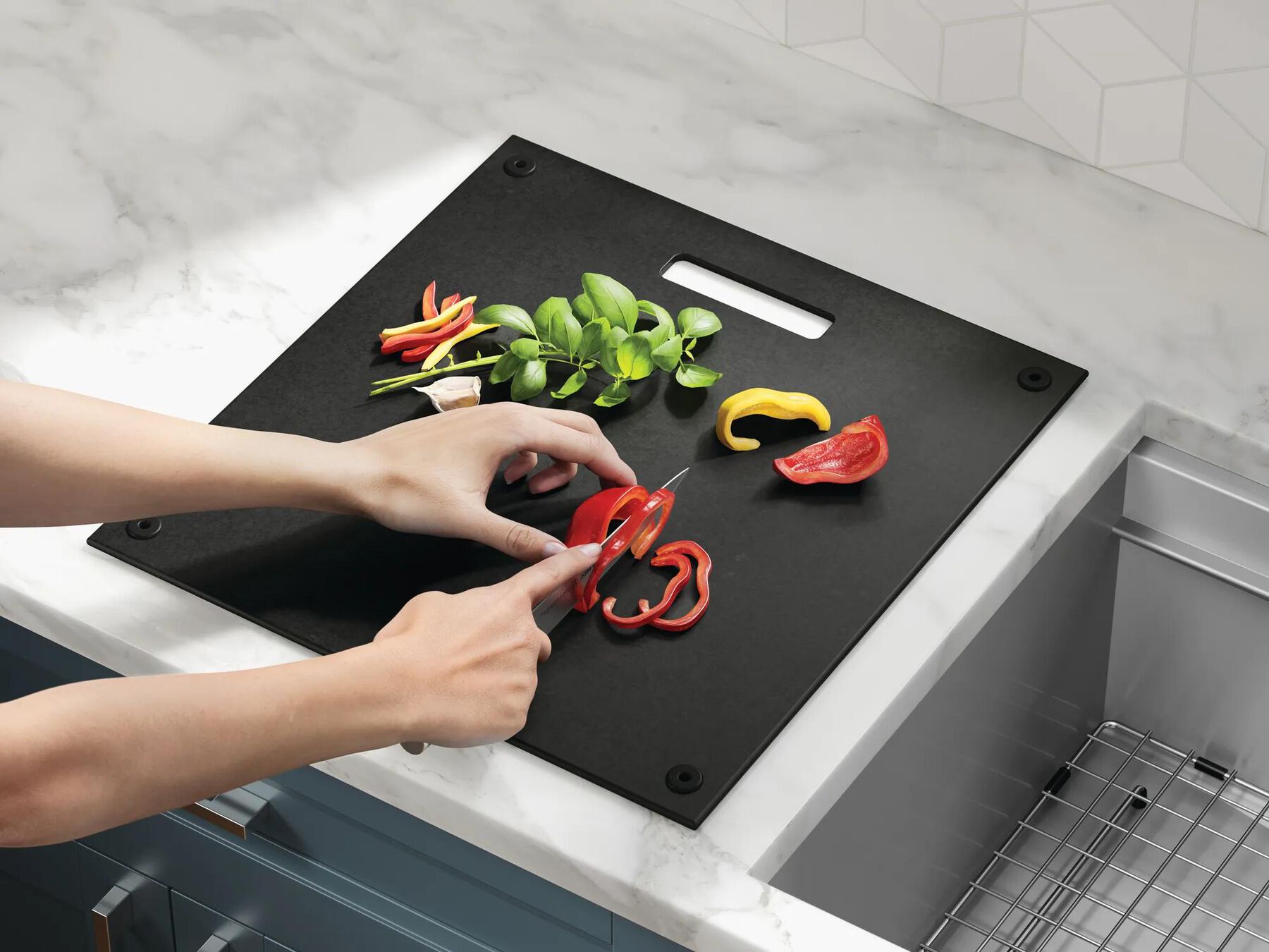Single Handle Pull-Down Kitchen Faucet with Touch<sub>2</sub>O&reg; Technology