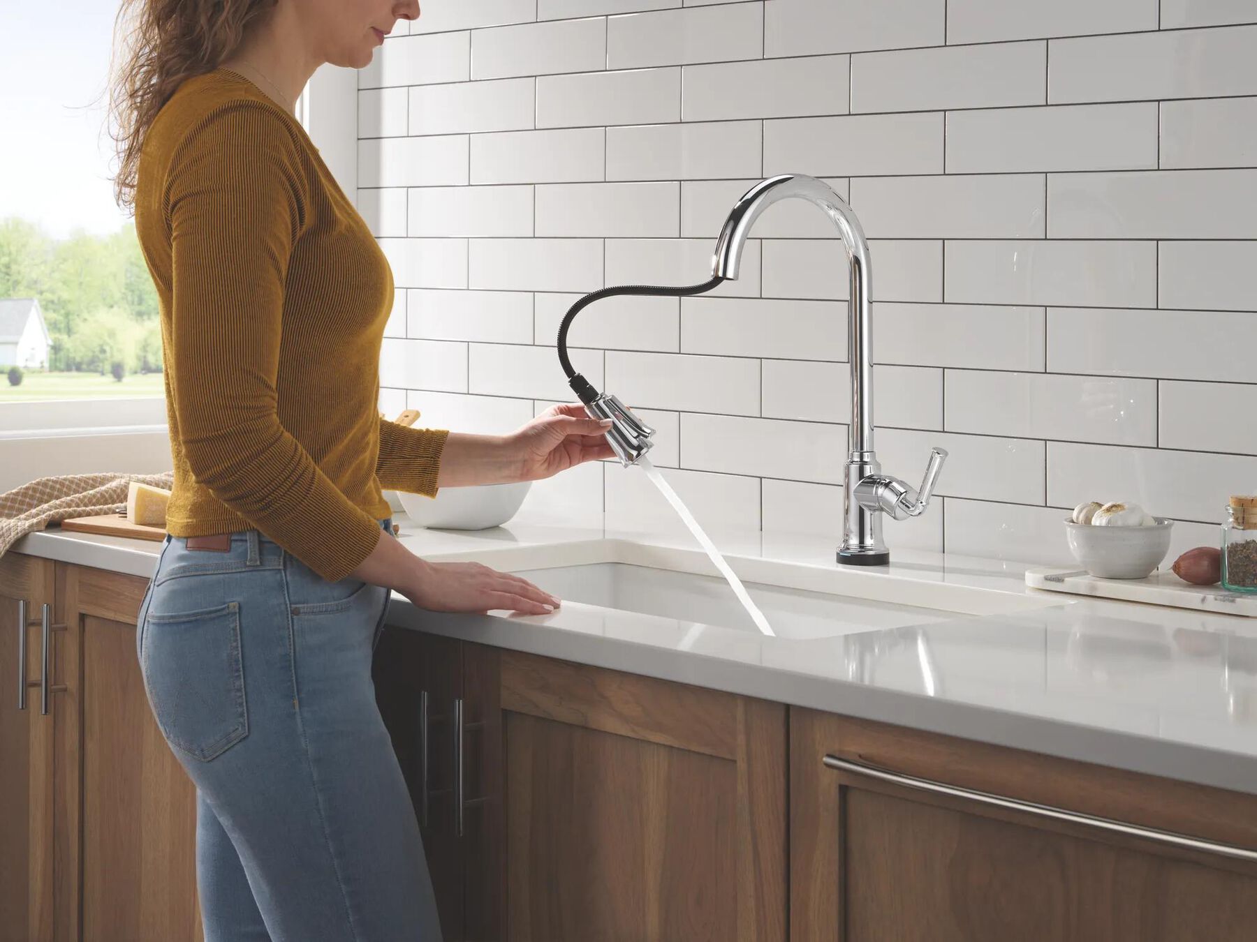Single Handle Kitchen Pull-Down Faucet With Touchless Technology
