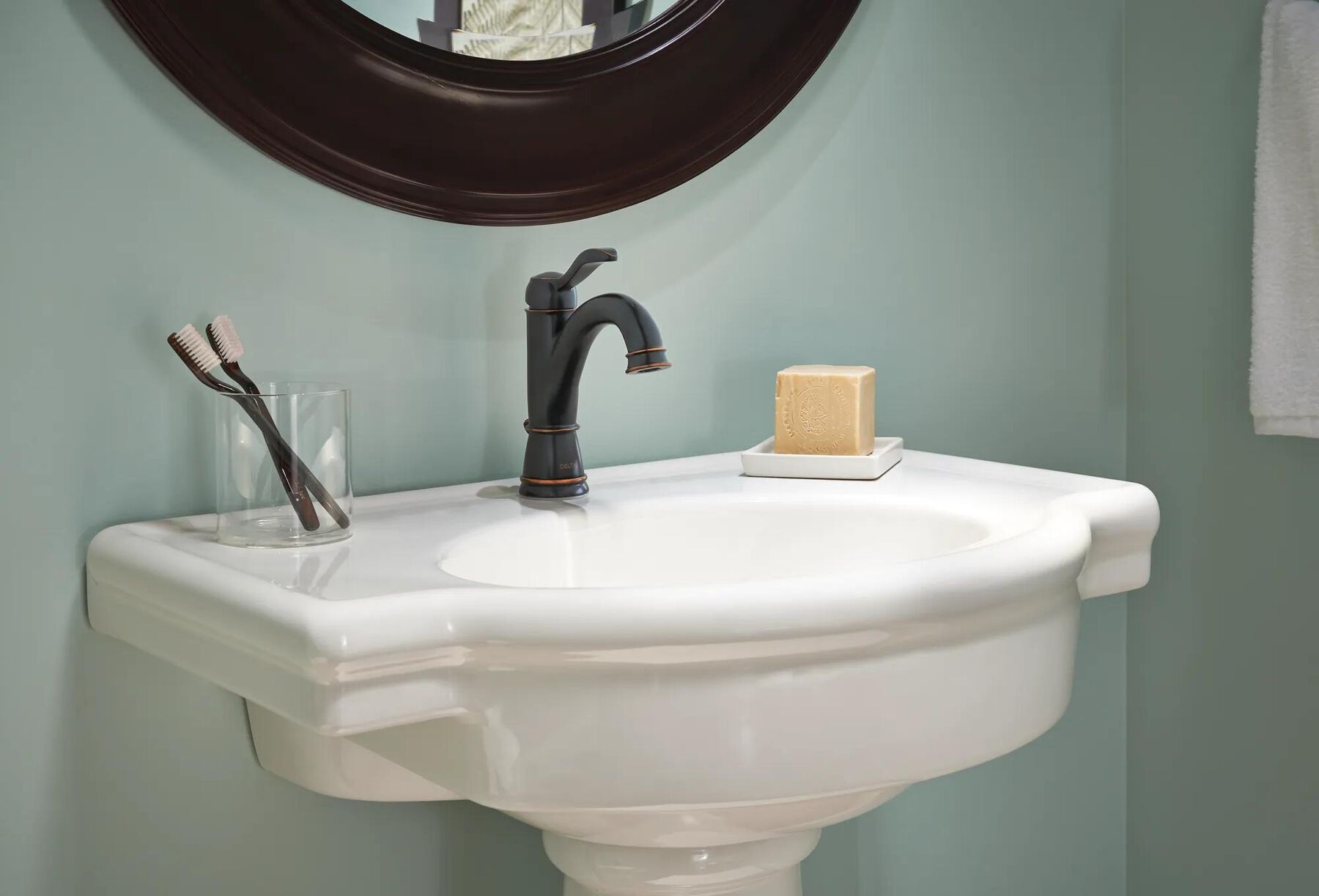 Single Handle Centerset Bathroom Faucet