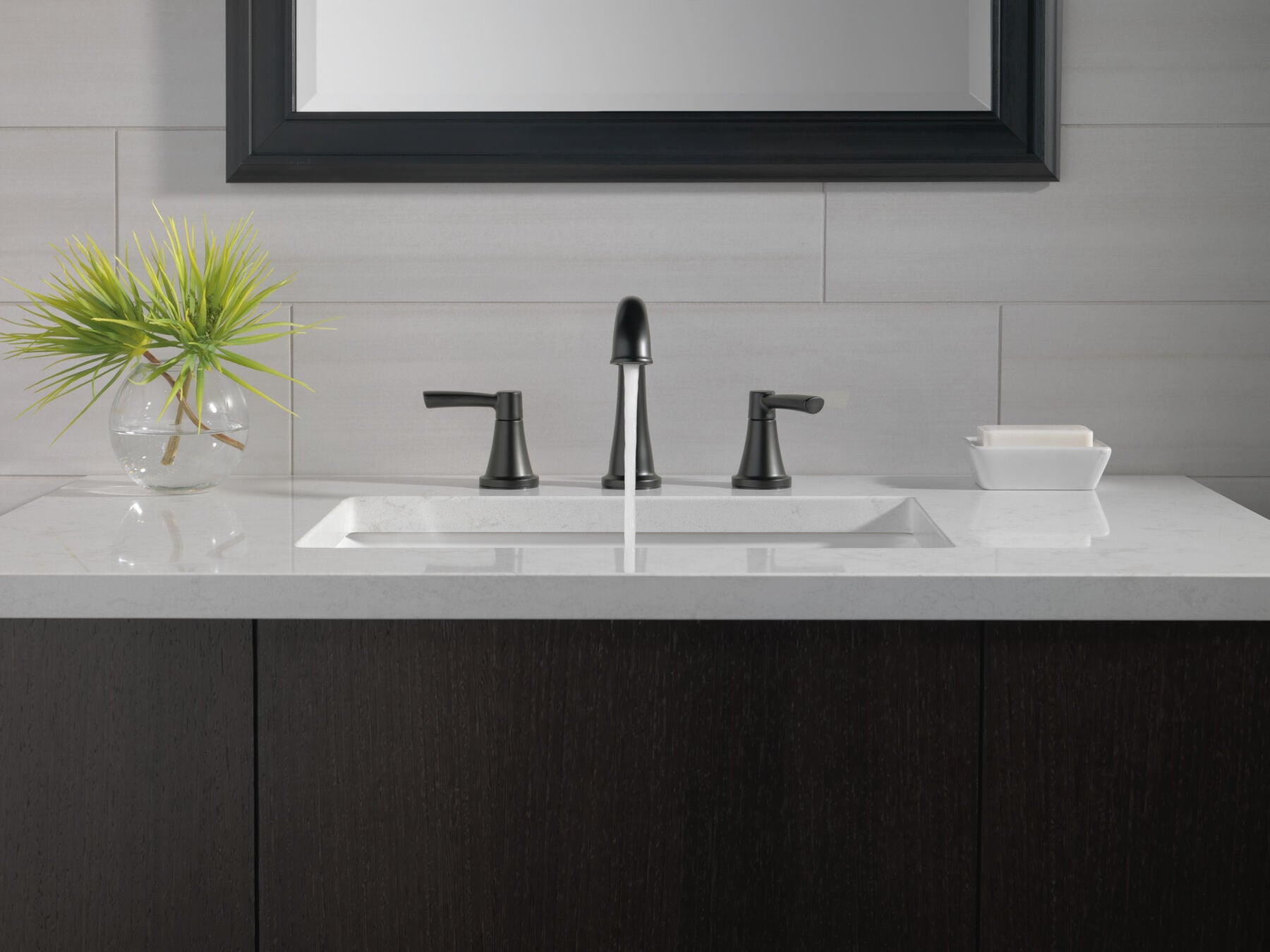 Two Handle Widespread Bathroom Faucet