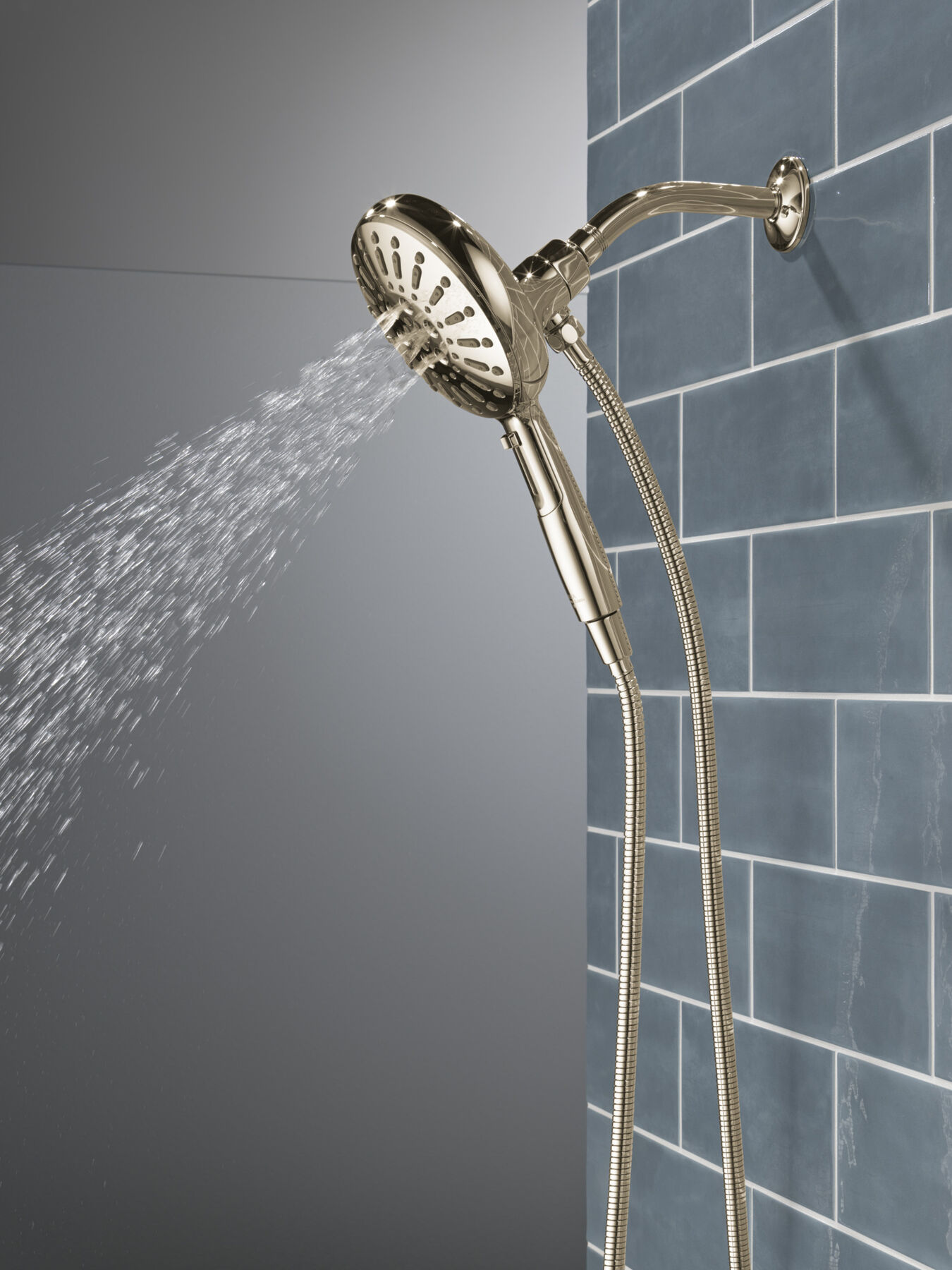 7-Setting SureDock&reg; Magnetic Hand Shower
