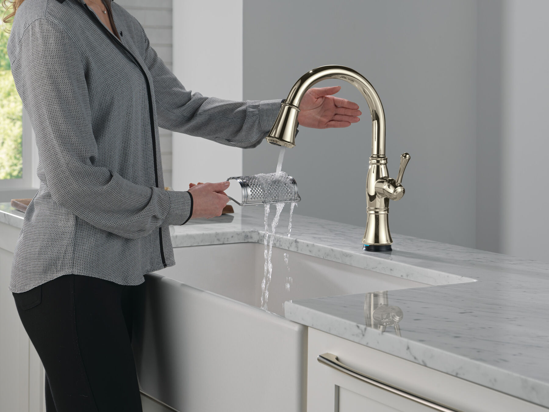 Touch<sub>2</sub>O&reg; Technology Kitchen Faucet with Touchless Technology