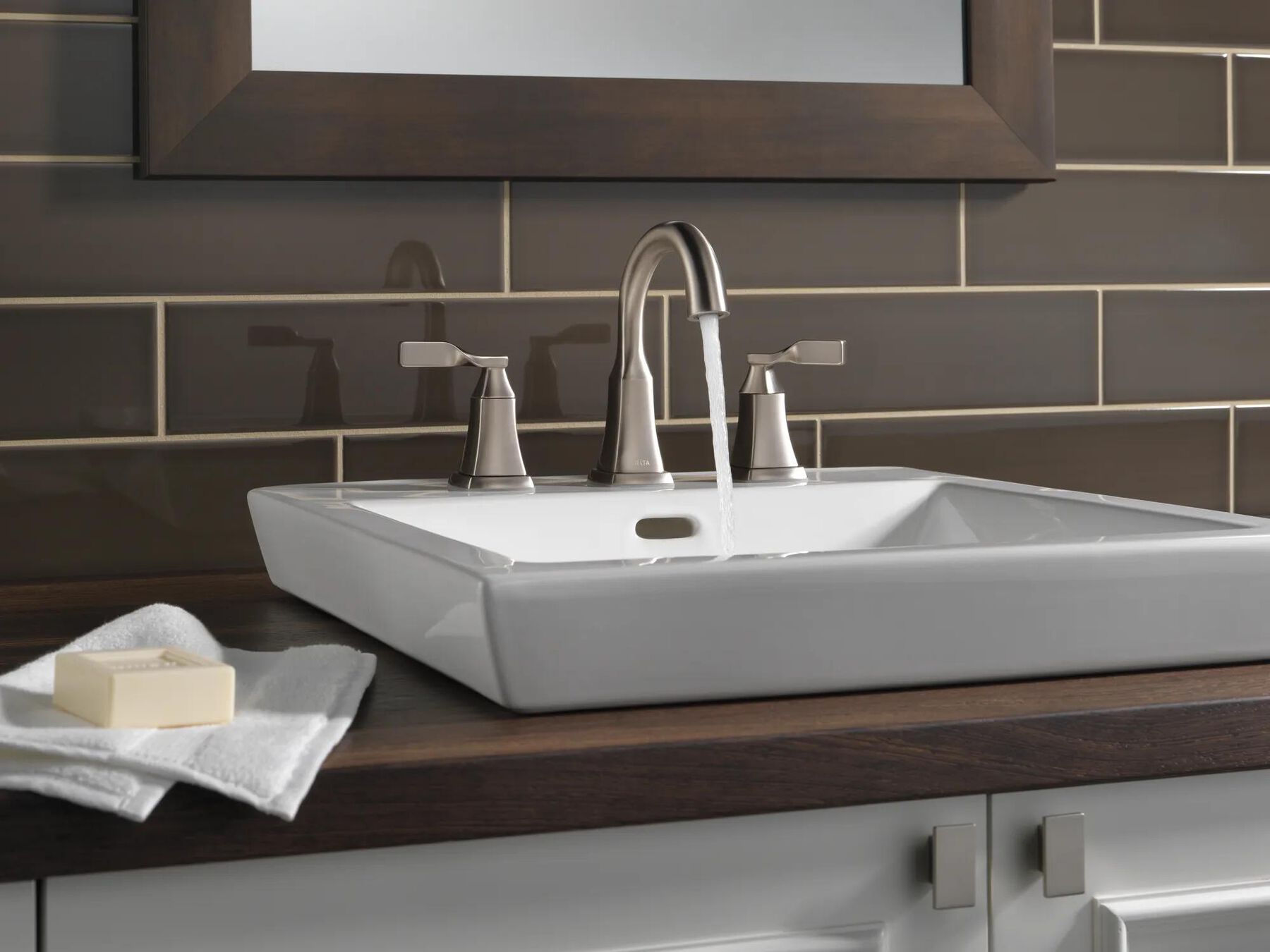 Two Handle Widespread Bathroom Faucet