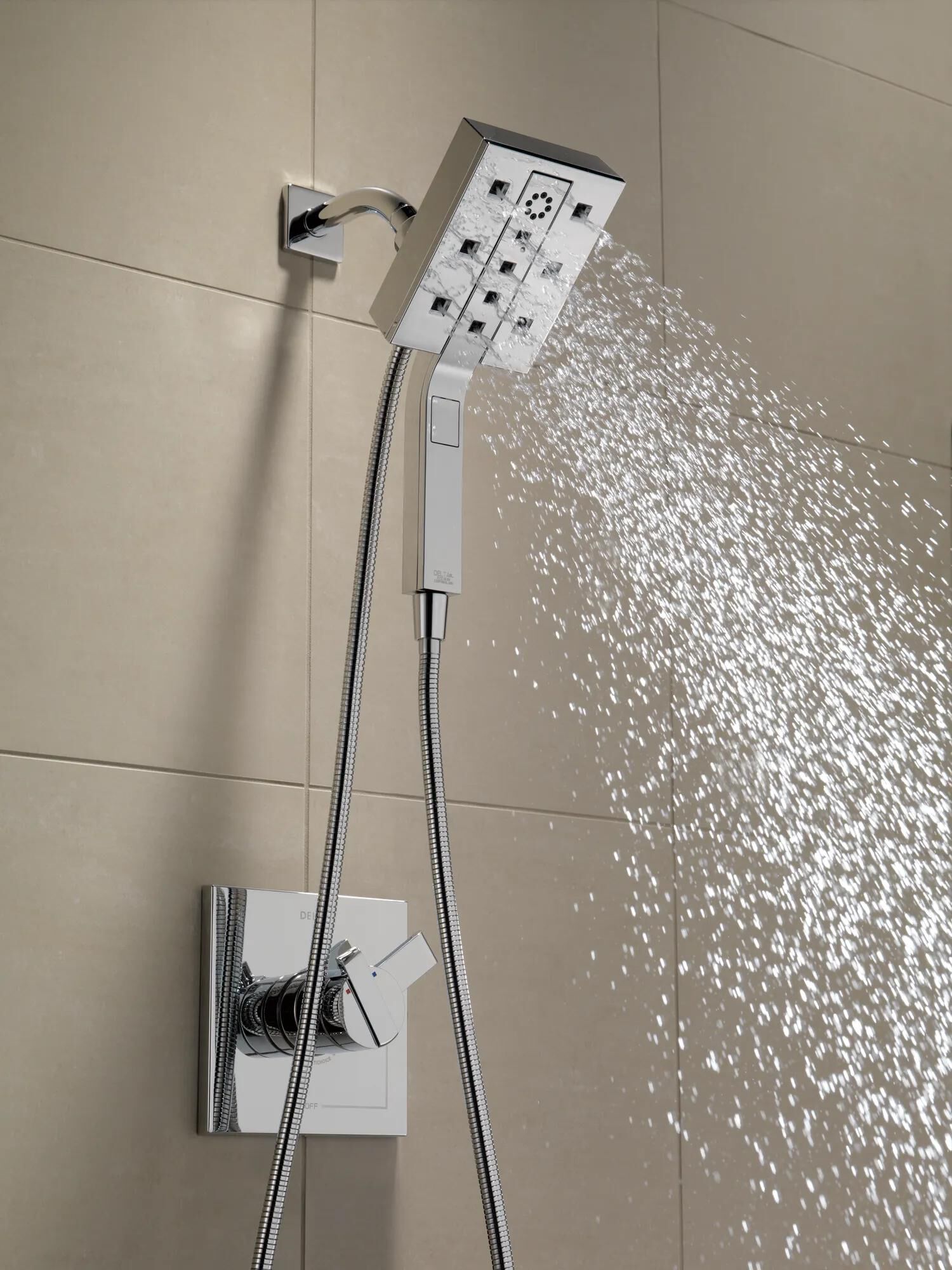 #23-3208 らむね H2Okinetic® In2ition® 4-Setting Two-in-One Shower in Chrome 58473