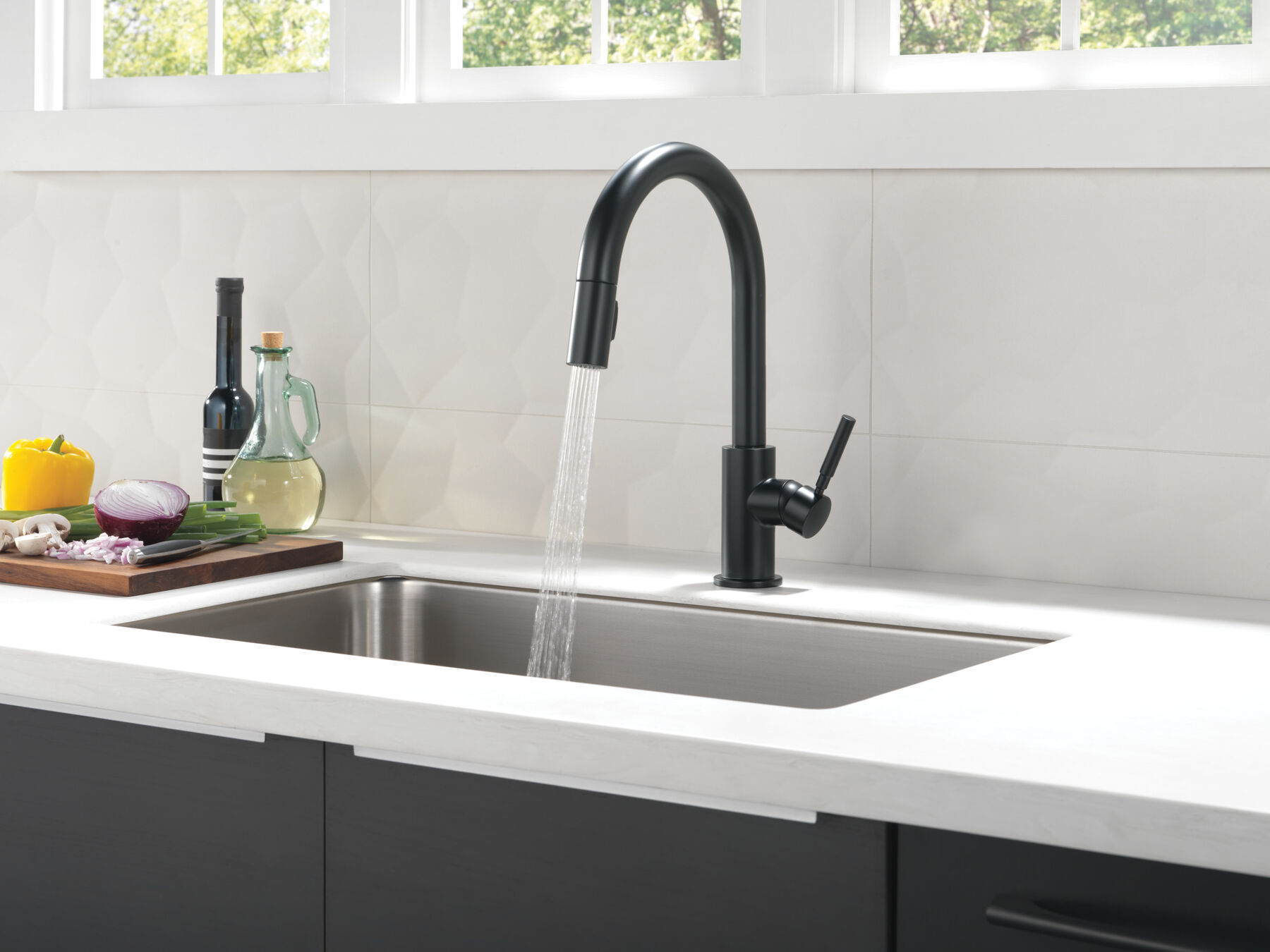 Single Handle Pull-Down Kitchen Faucet&nbsp;