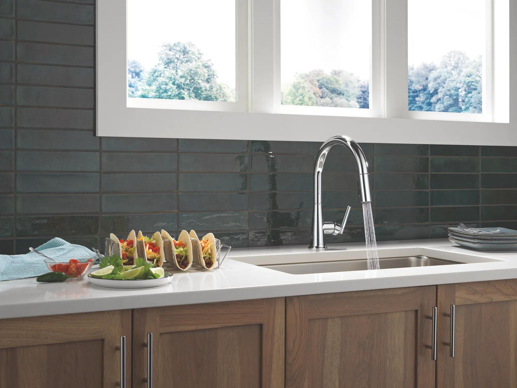 Single Handle Pull-Down Kitchen Faucet