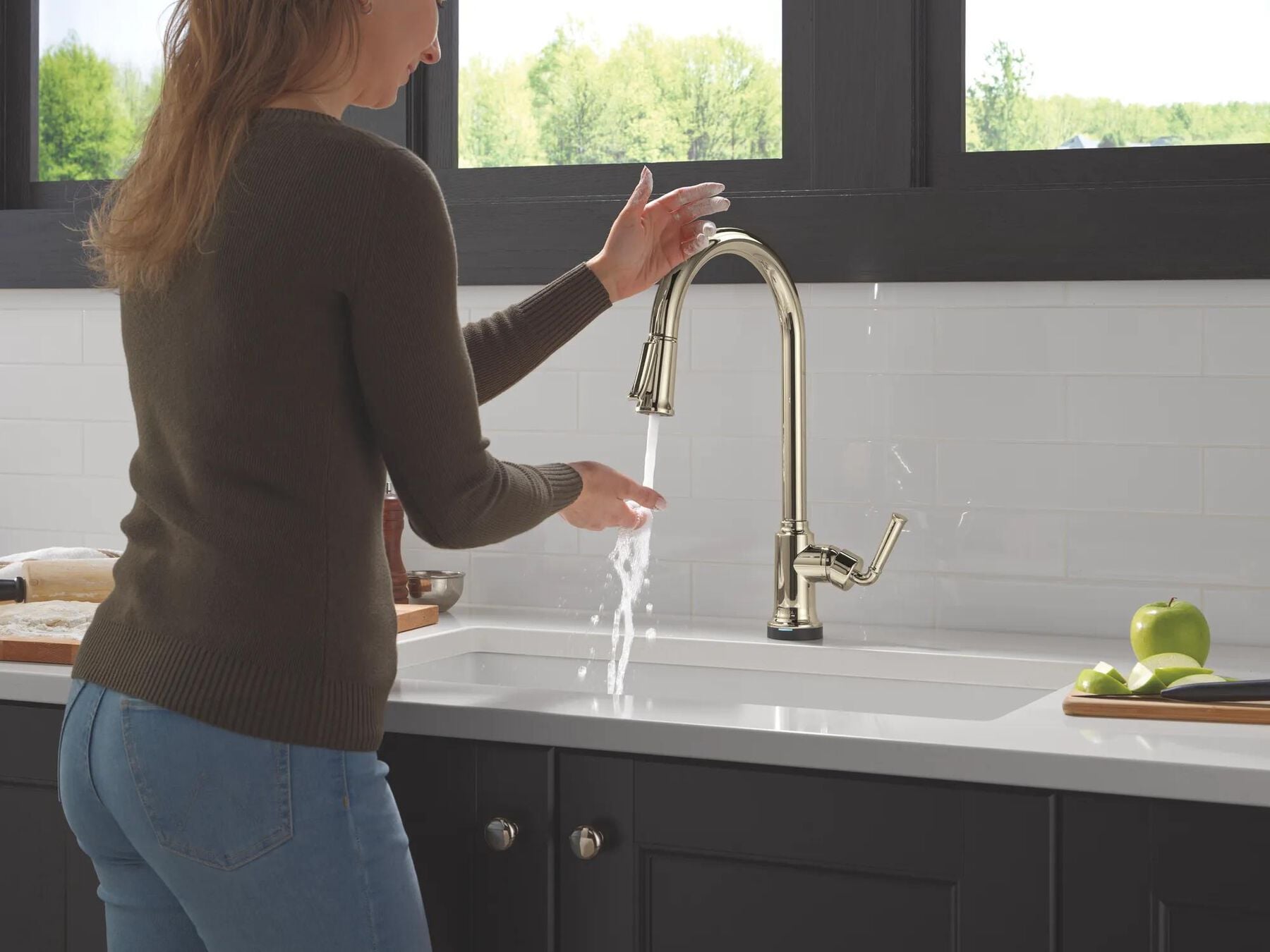 Single Handle Kitchen Pull-Down Faucet With Touchless Technology