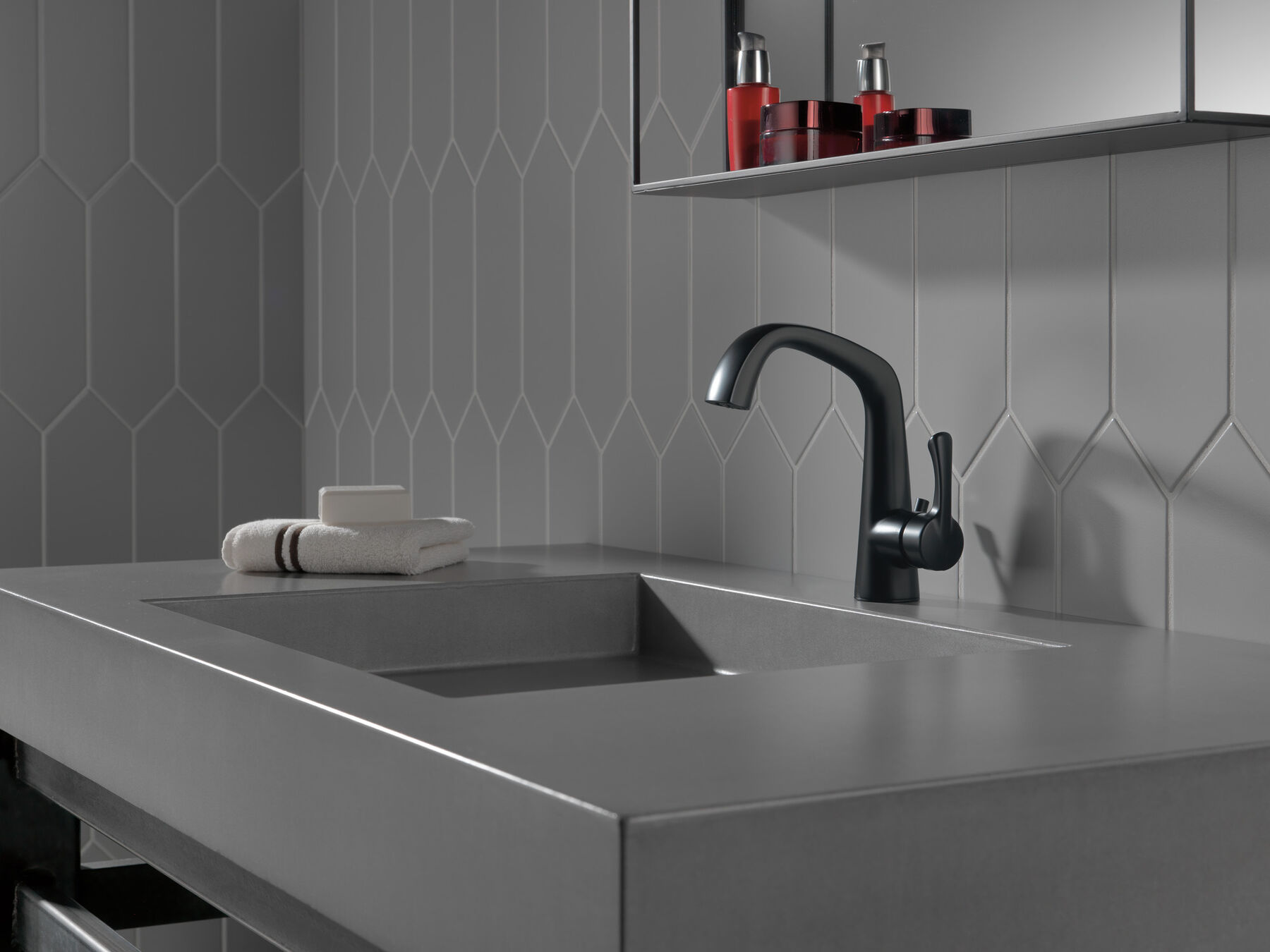 Single Handle Centerset Faucet