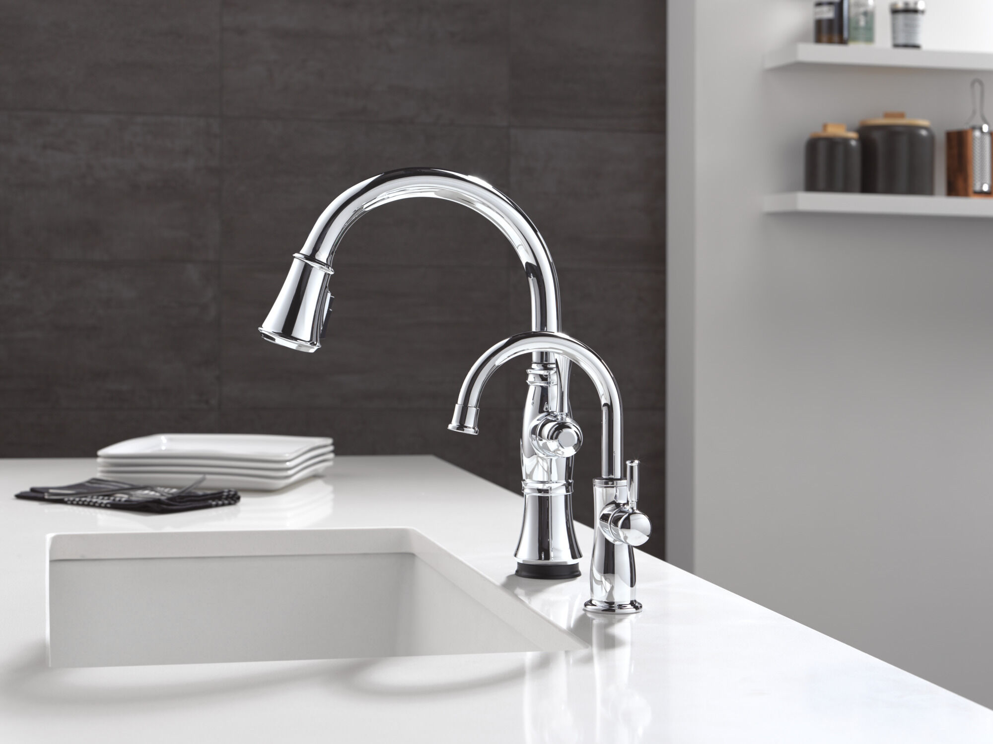 Traditional Beverage Faucet in Chrome 1960-DST | Delta Faucet