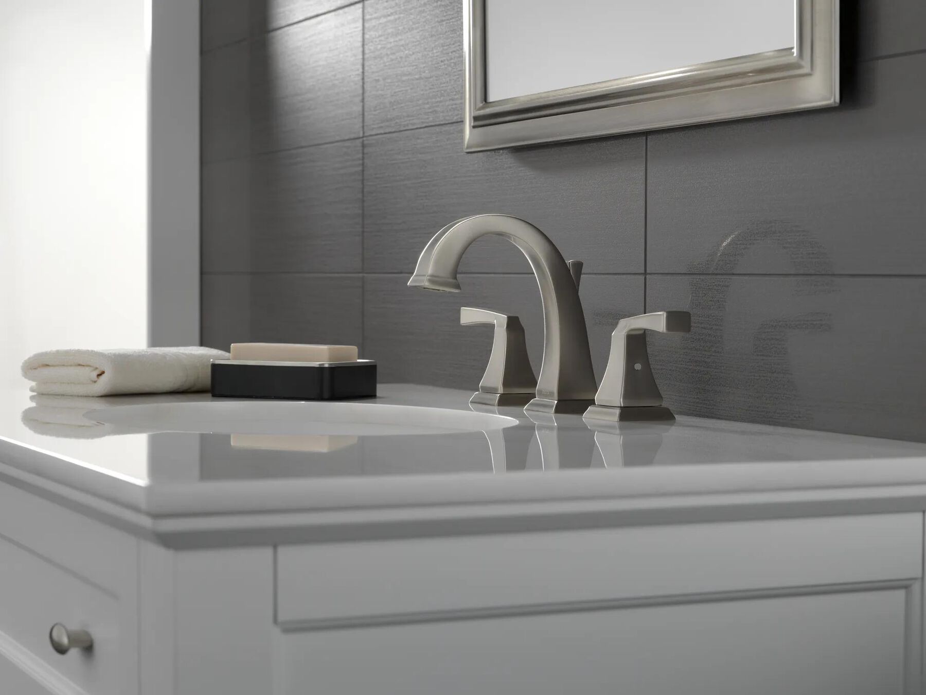 Two Handle Widespread Bathroom Faucet