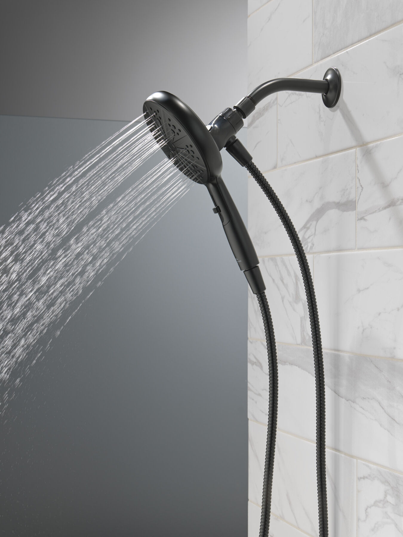 Monitor&reg; 14 Series Tub and Shower with SureDock&reg; Hand Shower