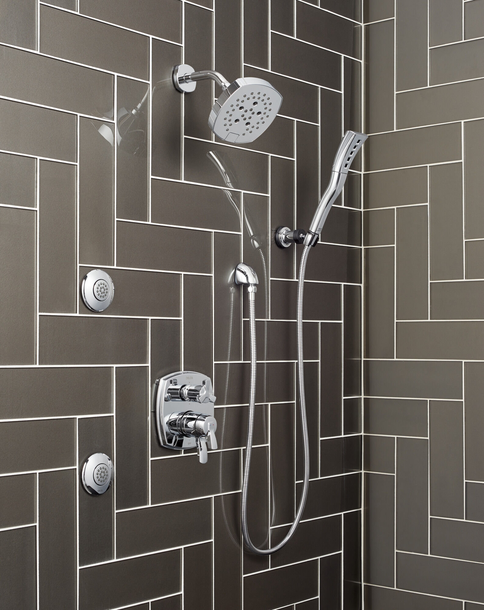 H2Okinetic® 5-Setting Shower Head in Lumicoat® Chrome 52663-PR H2Okinetic® 5-Setting Shower Head in Lumicoat® Chrome 52663-PR