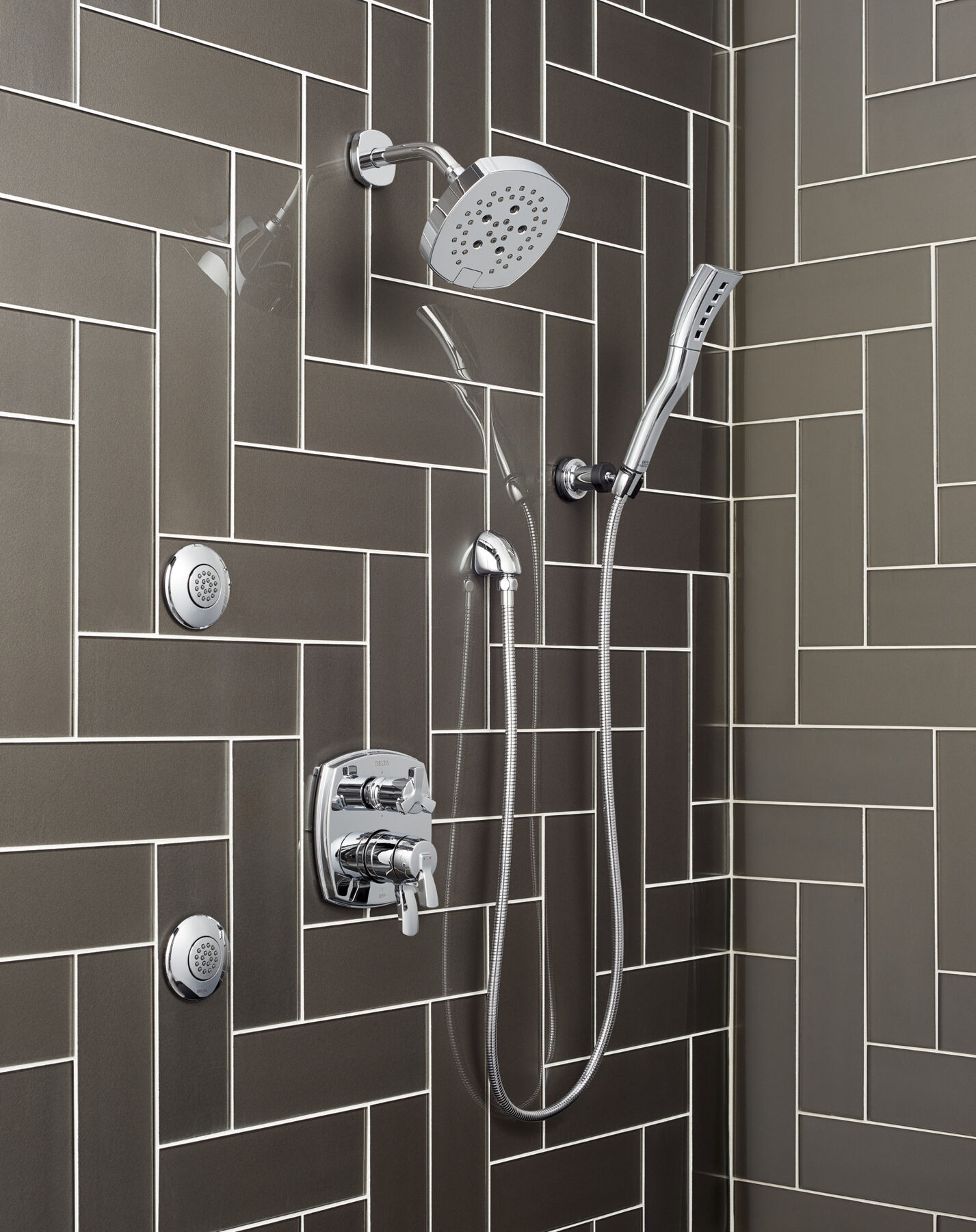 H<sub>2</sub>Okinetic&reg; 5-Setting  Shower Head