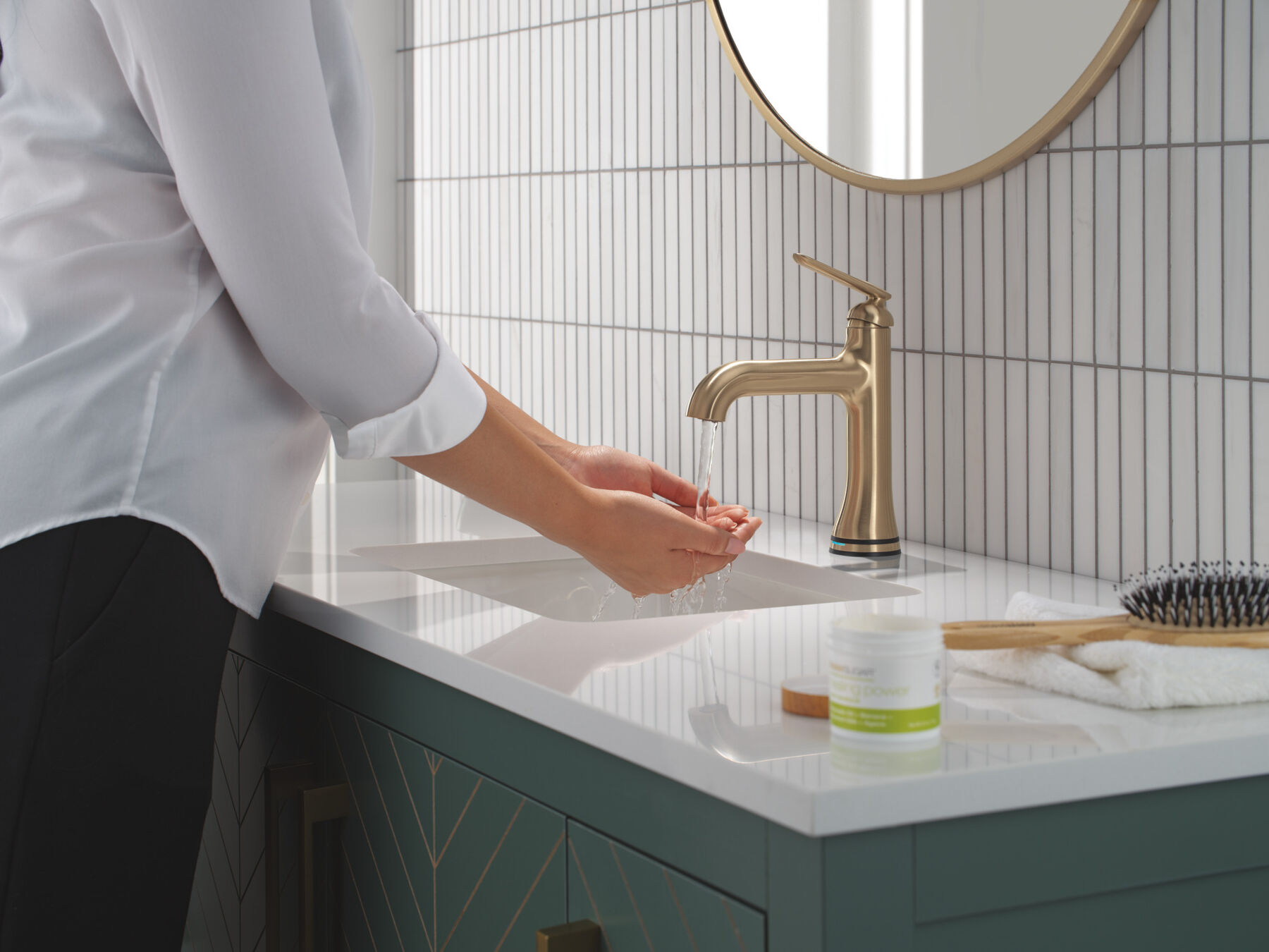 Single Handle Bathroom Faucet with Touch20 with Touchless Technology