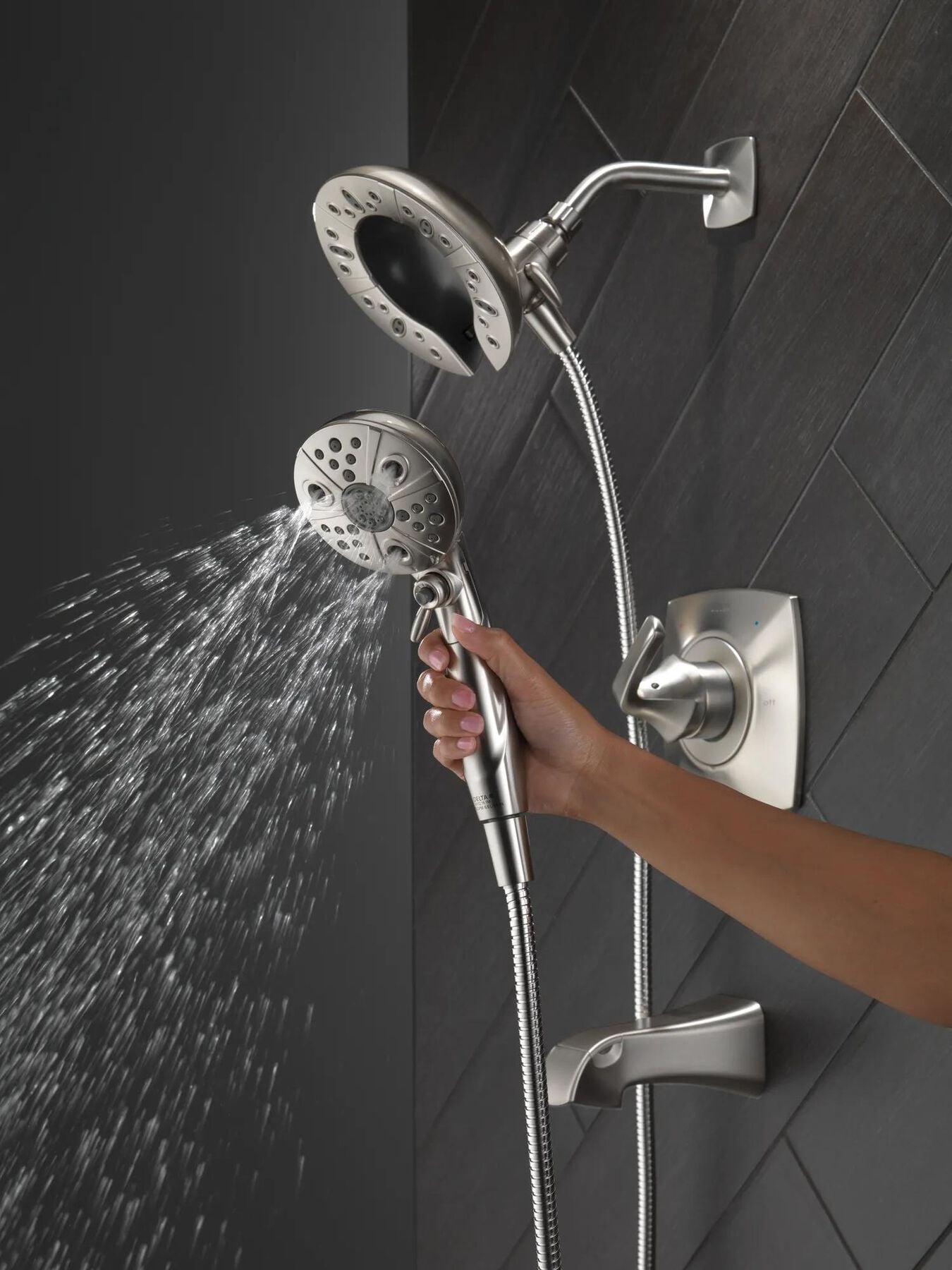 Monitor&reg; 14 Series Tub and Shower with In2ition&reg; Two-in-One Shower