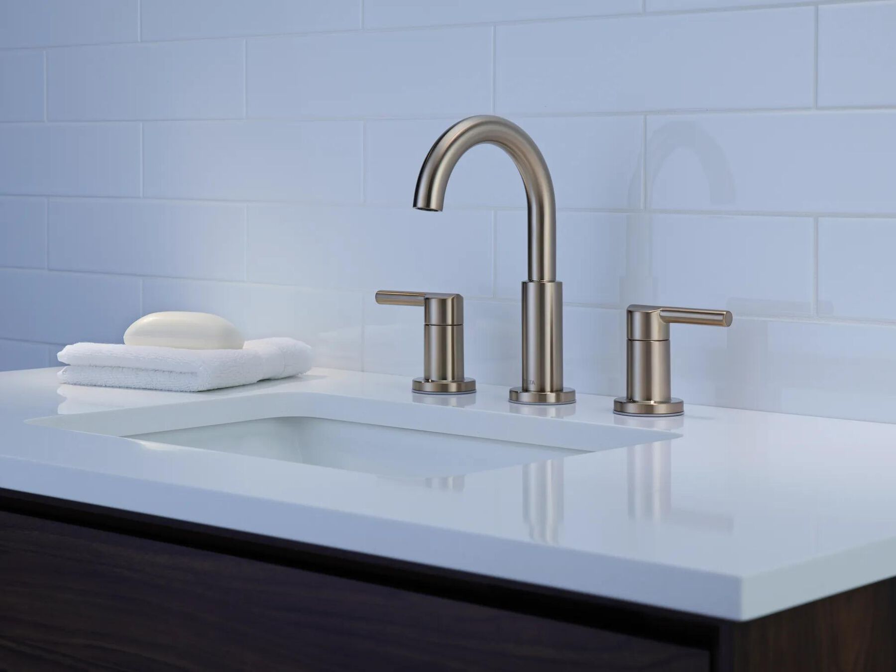 Two Handle Widespread Bathroom Faucet