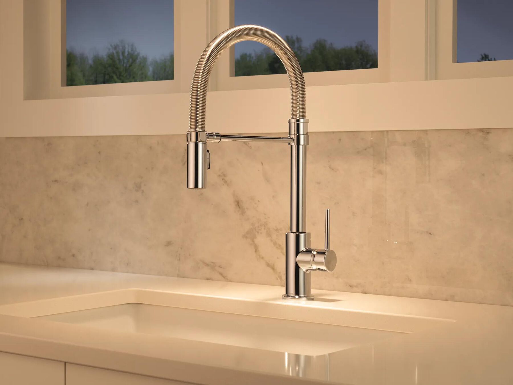 Single-Handle Pull-Down Spring Kitchen Faucet