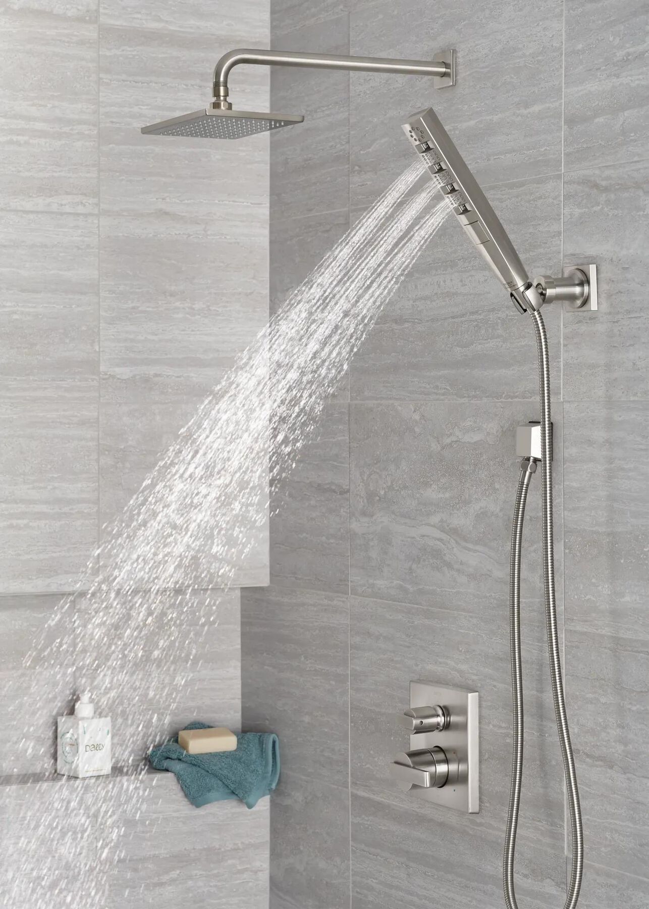Angular Modern Monitor&reg; 14 Series Valve Trim with 3-Setting Integrated Diverter
