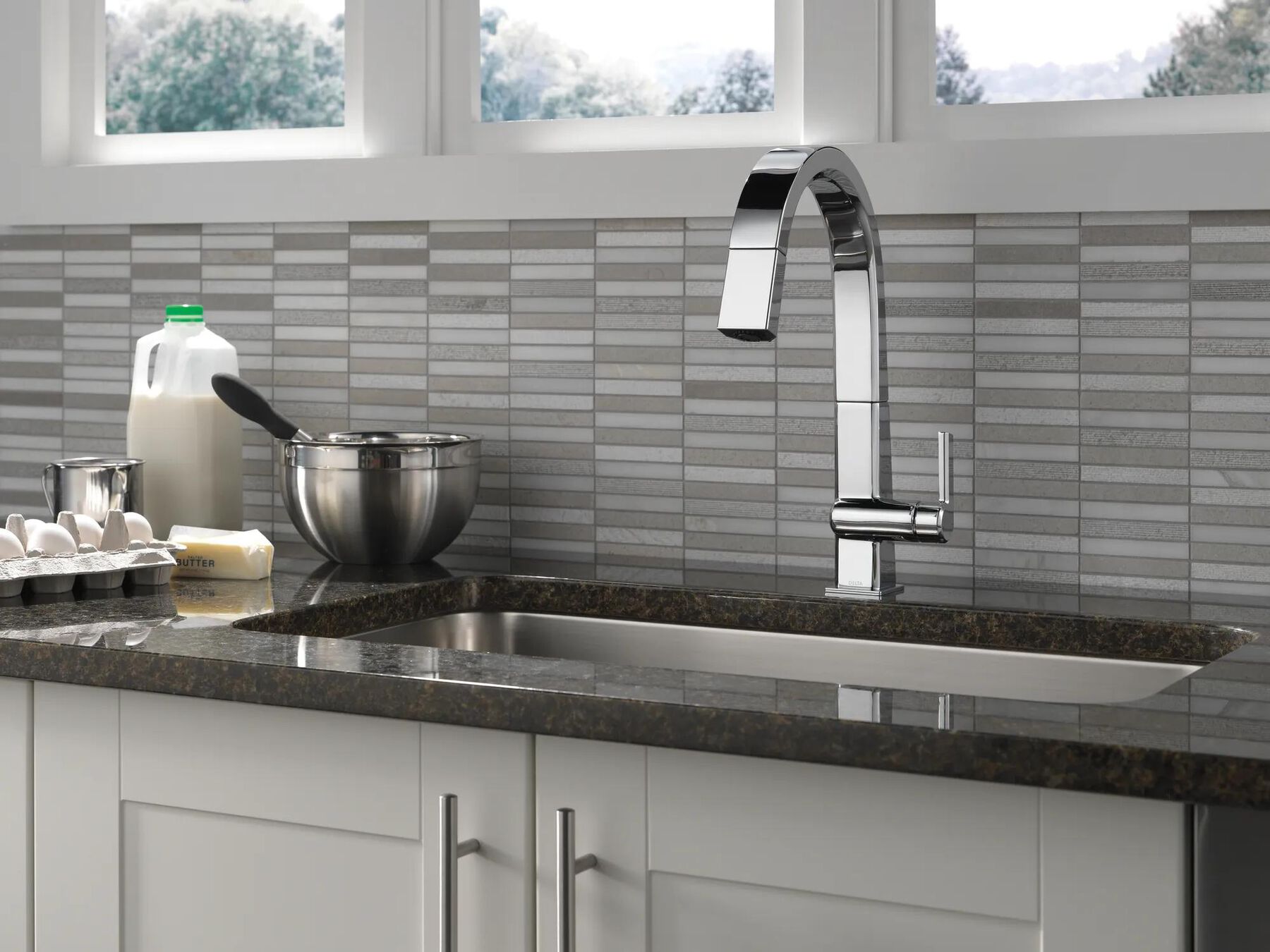 Single Handle Pull-Down Kitchen Faucet
