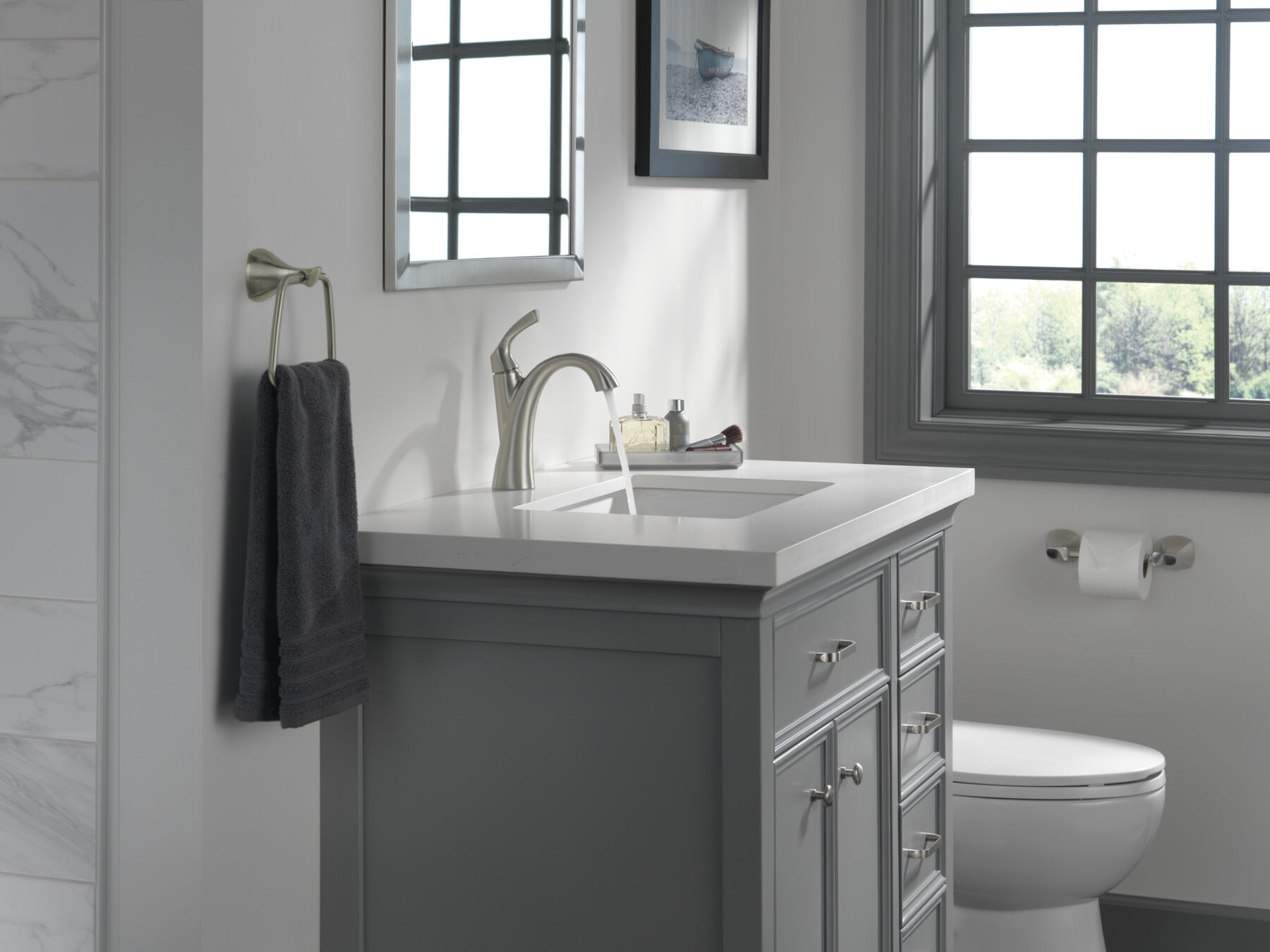 Single Handle Centerset Bathroom Faucet