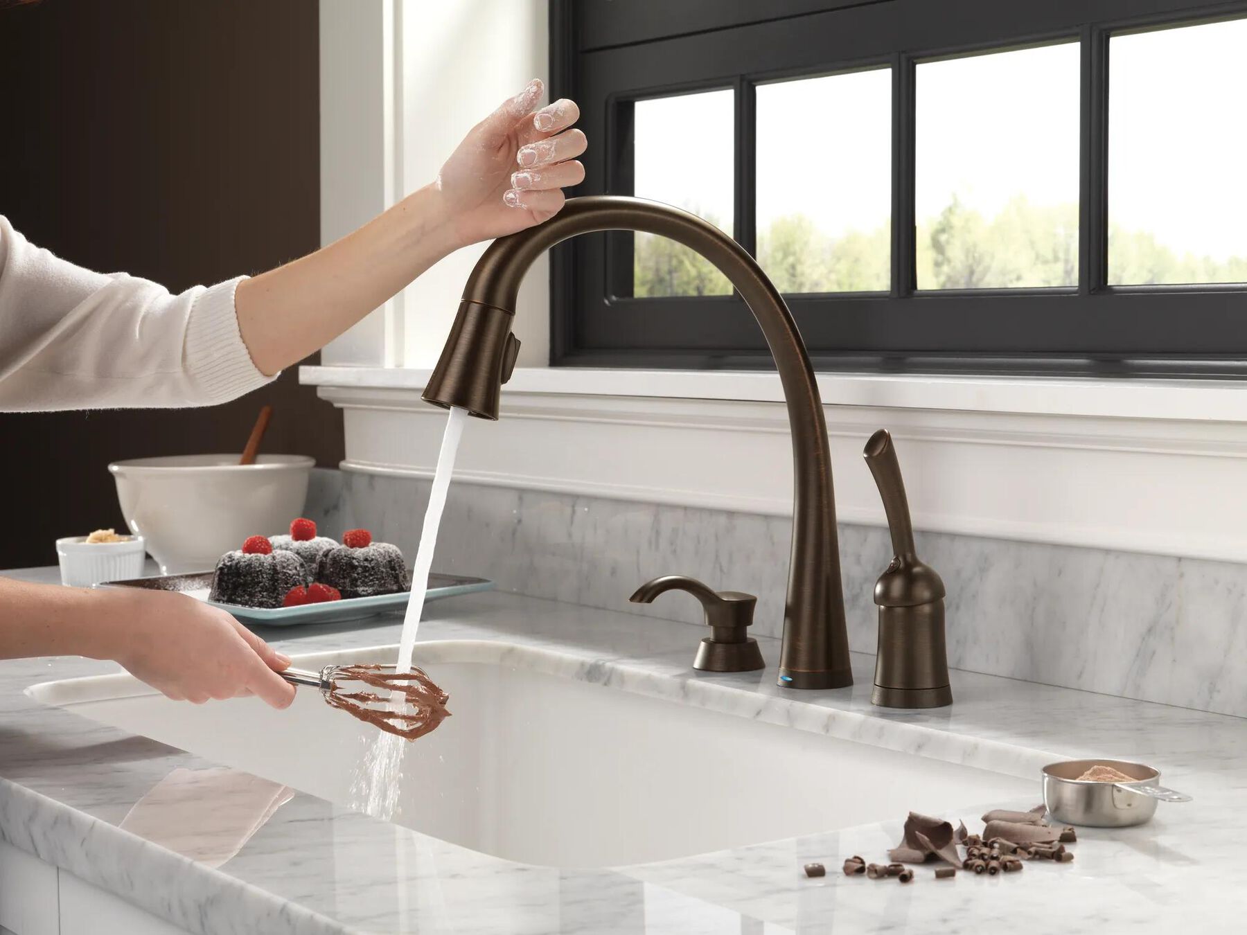 Single Handle Pull-Down Kitchen Faucet with Touch2O&reg; Technology and Soap Dispenser