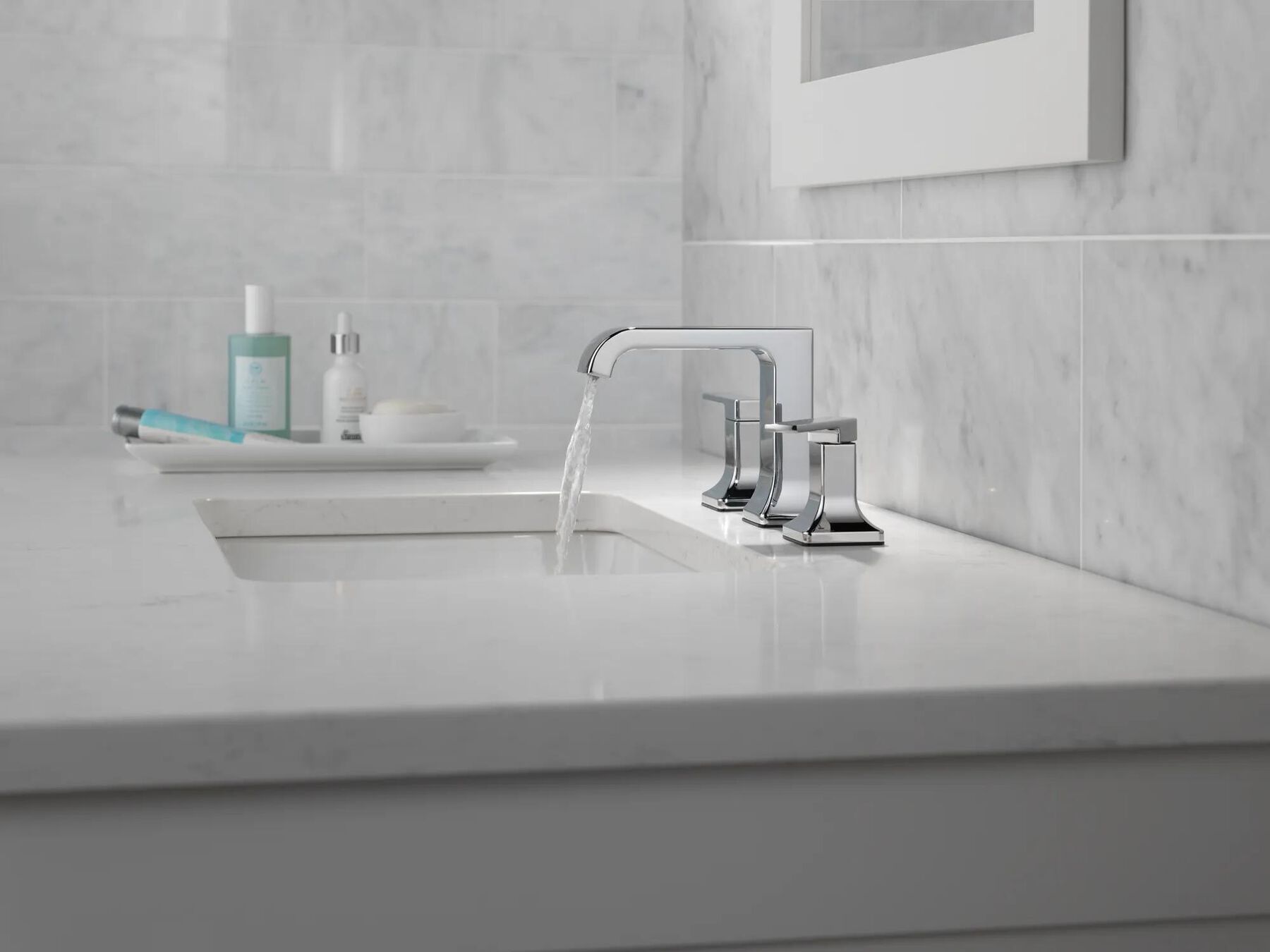 Two Handle Widespread Bathroom Faucet (Recertified)