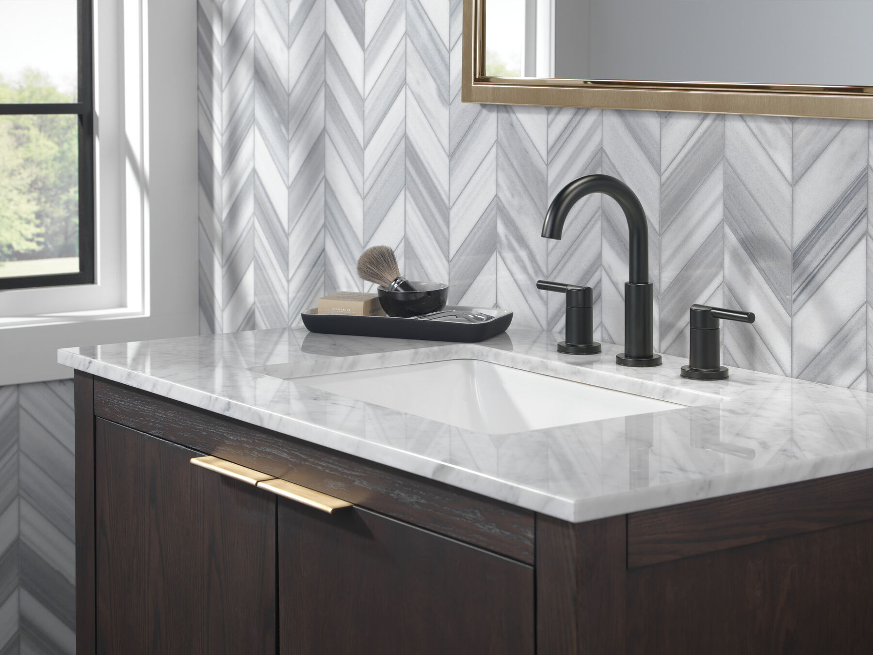 Two Handle Widespread Bathroom Faucet