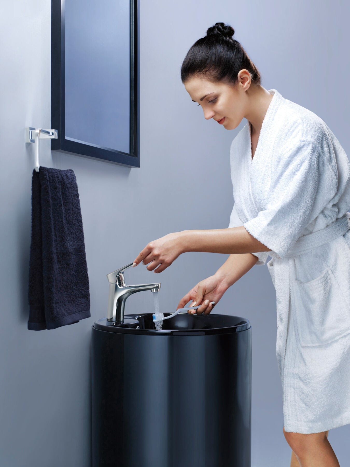 Single Handle Bathroom Faucet - Less Pop-Up