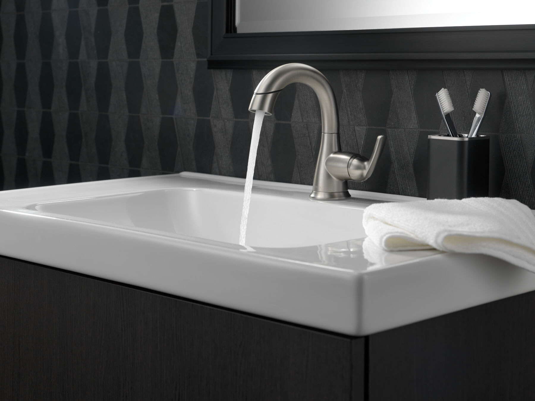 Single Handle Pull-Down Bathroom Faucet