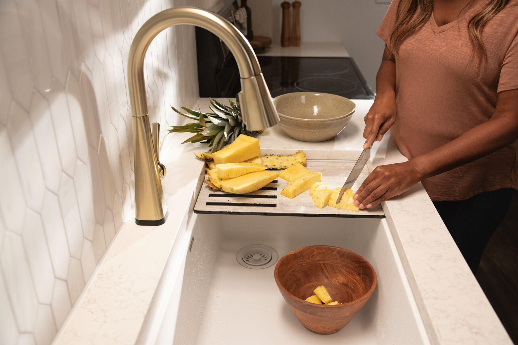 32&rdquo; Granite Composite Workstation Kitchen Sink Undermount Single Bowl with WorkFlow&trade; Ledge and Accessories
