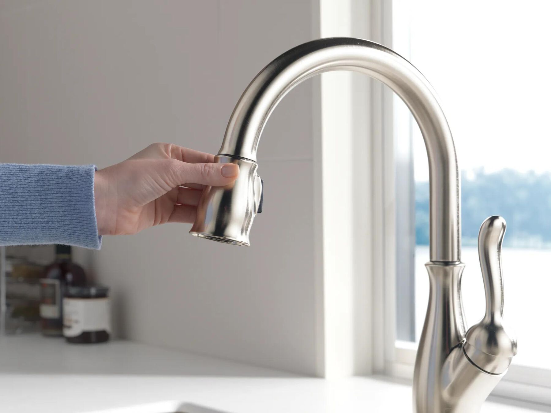 Kitchen Single Handle Pull Down Faucet