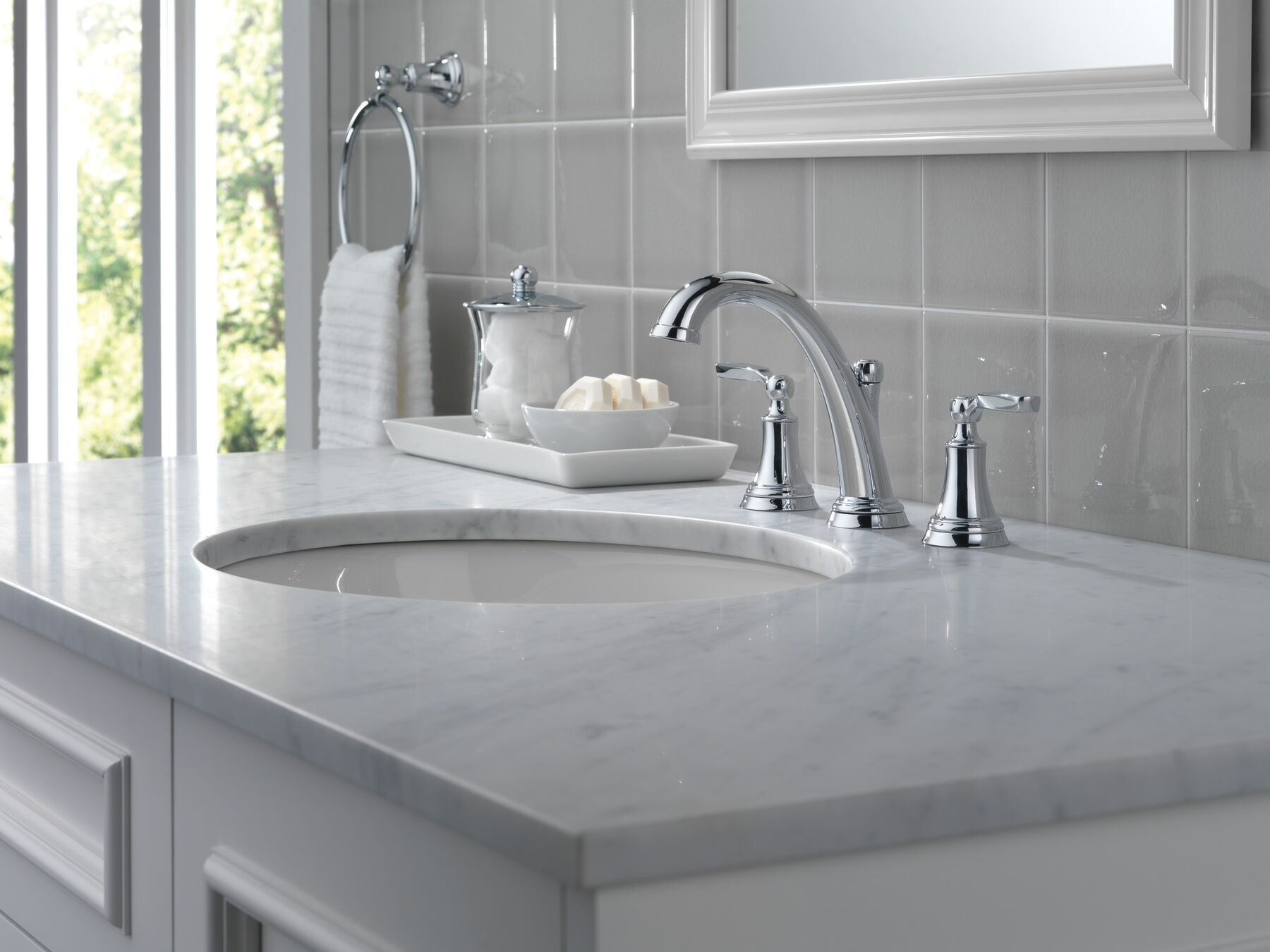Two Handle Widespread Bathroom Faucet