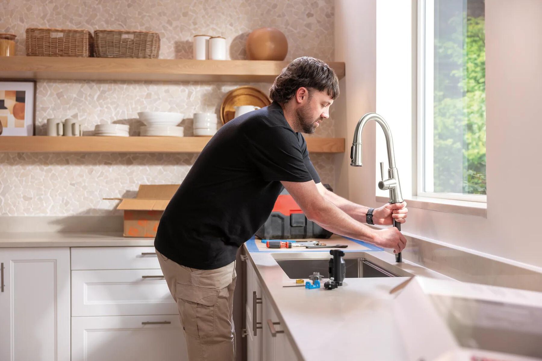 Single Handle Pull-Down Kitchen Faucet