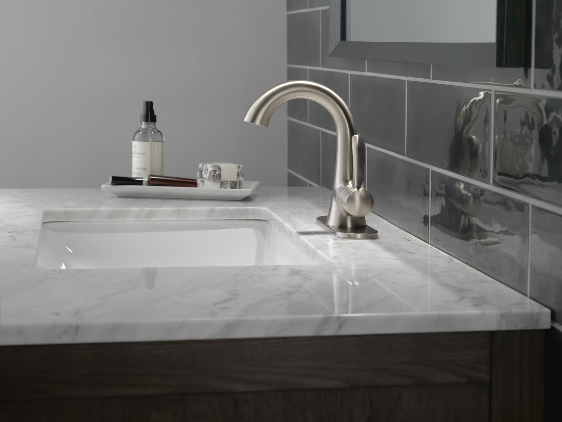 Single Handle Bathroom Faucet