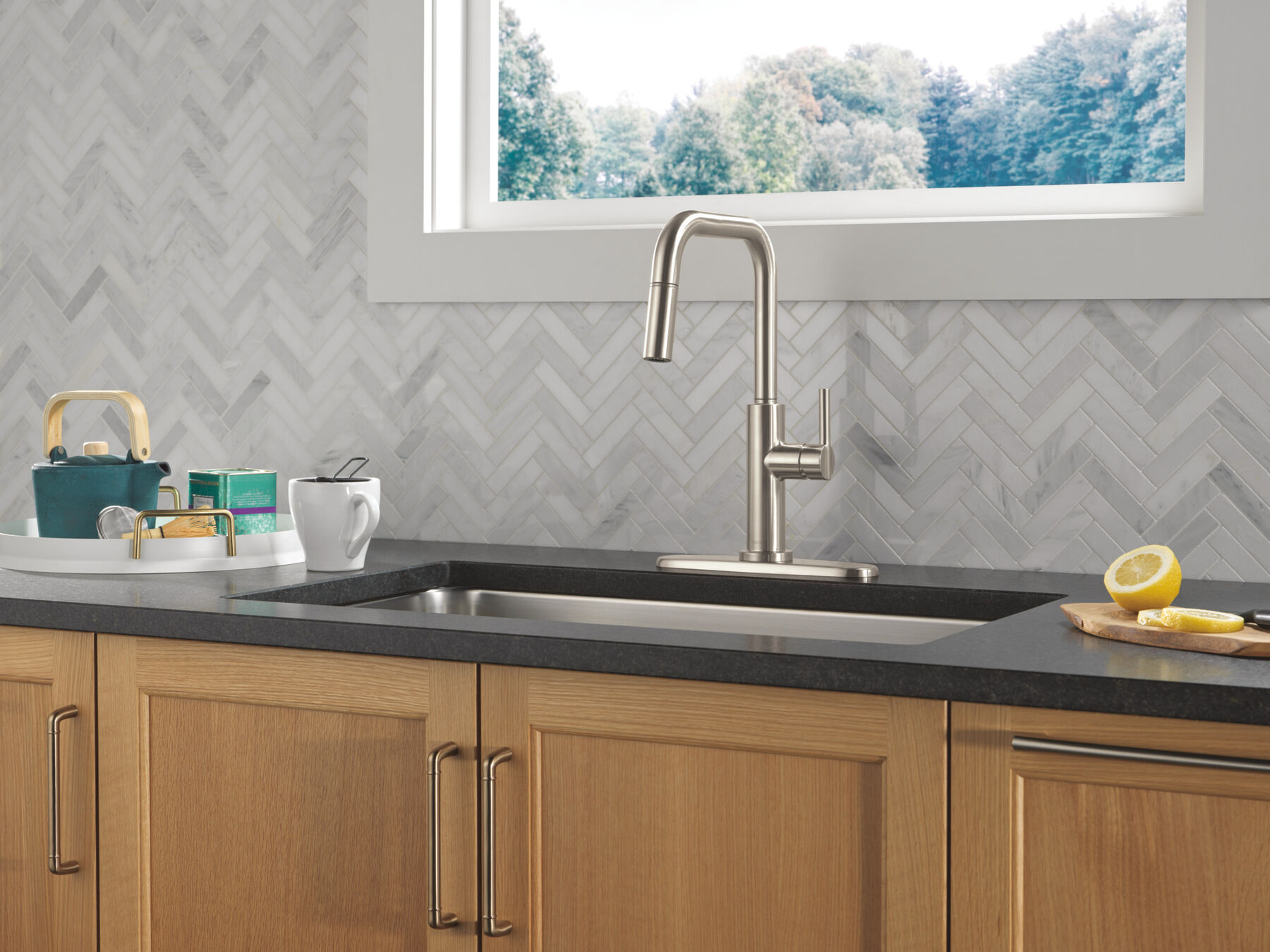 Single Handle Pull-Down Kitchen Faucet