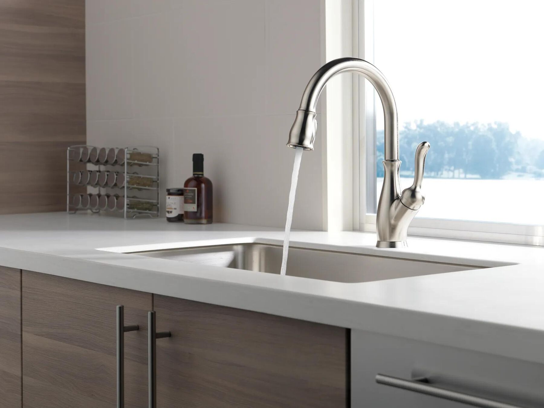 Kitchen Single Handle Pull Down Faucet