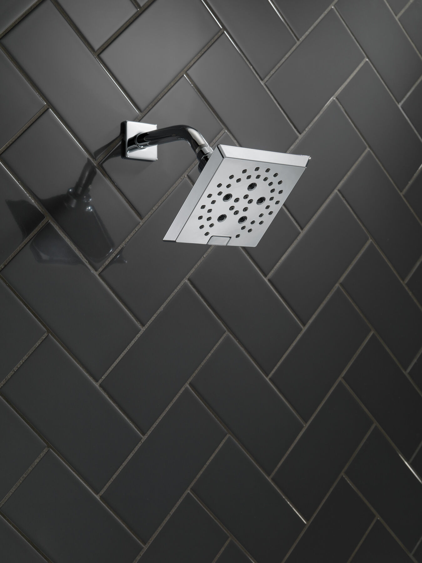 H<sub>2</sub>Okinetic&reg; 5-Setting Angular Modern Raincan Shower Head