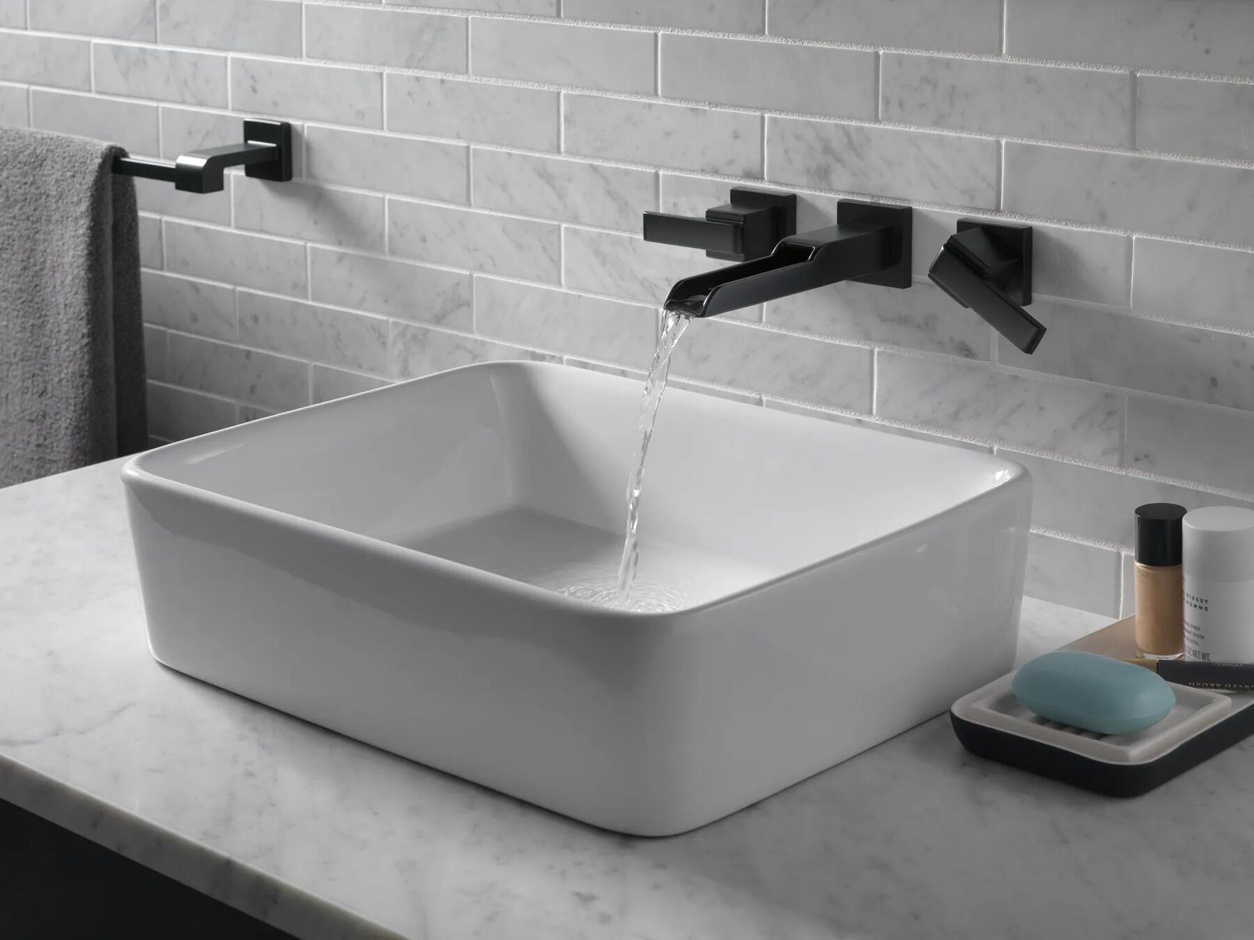 Wall-Mount Channel Bathroom Trim (Recertified)