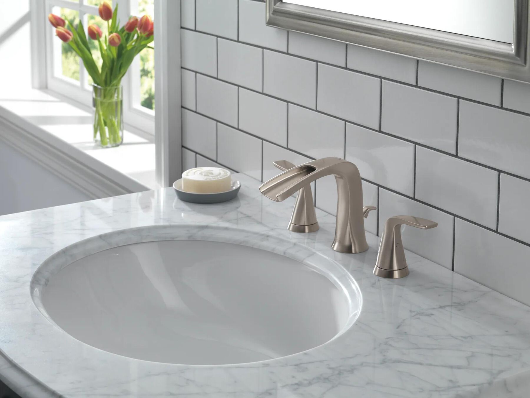 Two Handle Widespread Bathroom Faucet